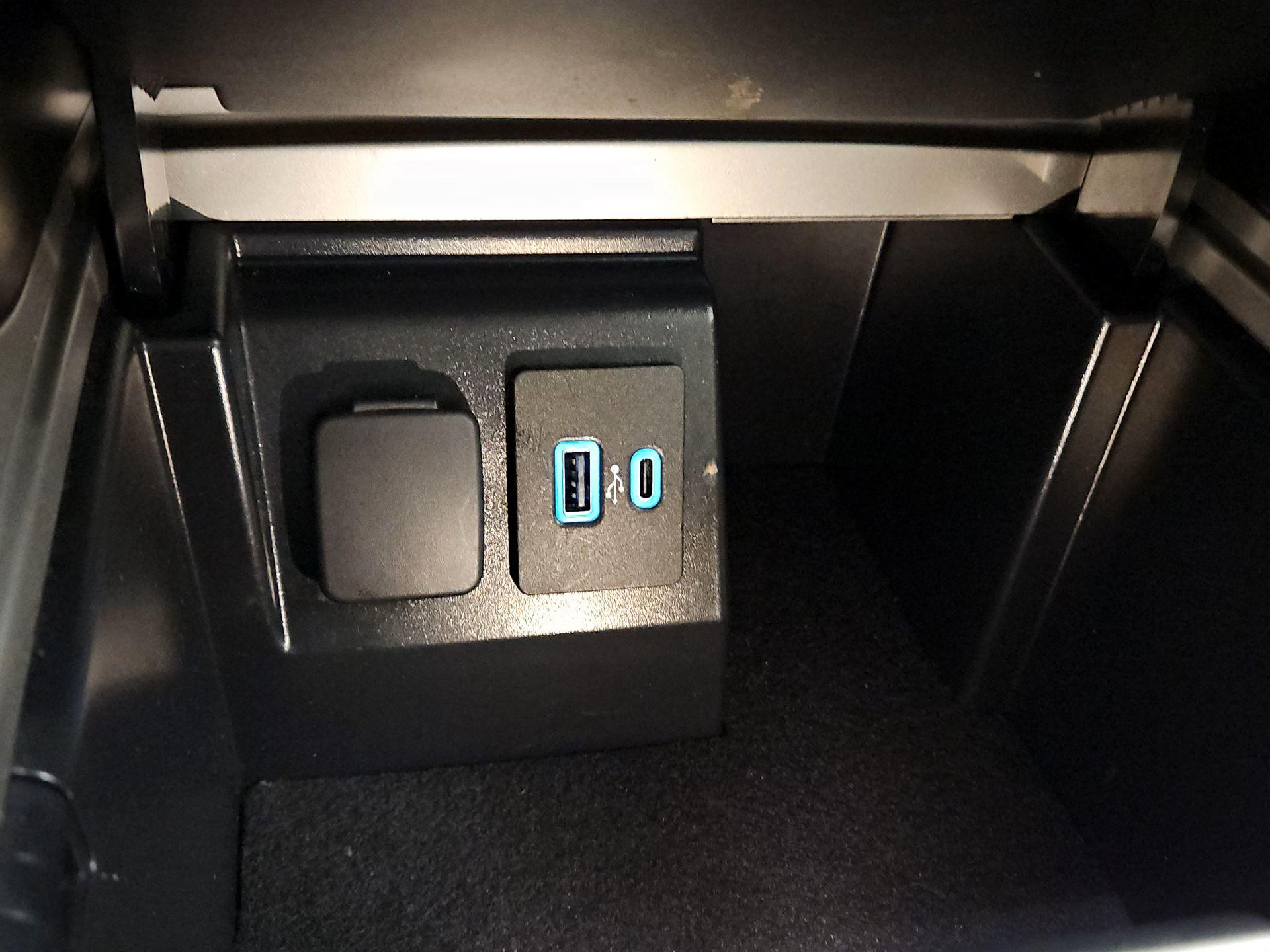 Thumbnail: 2023 Ford Explorer - 18