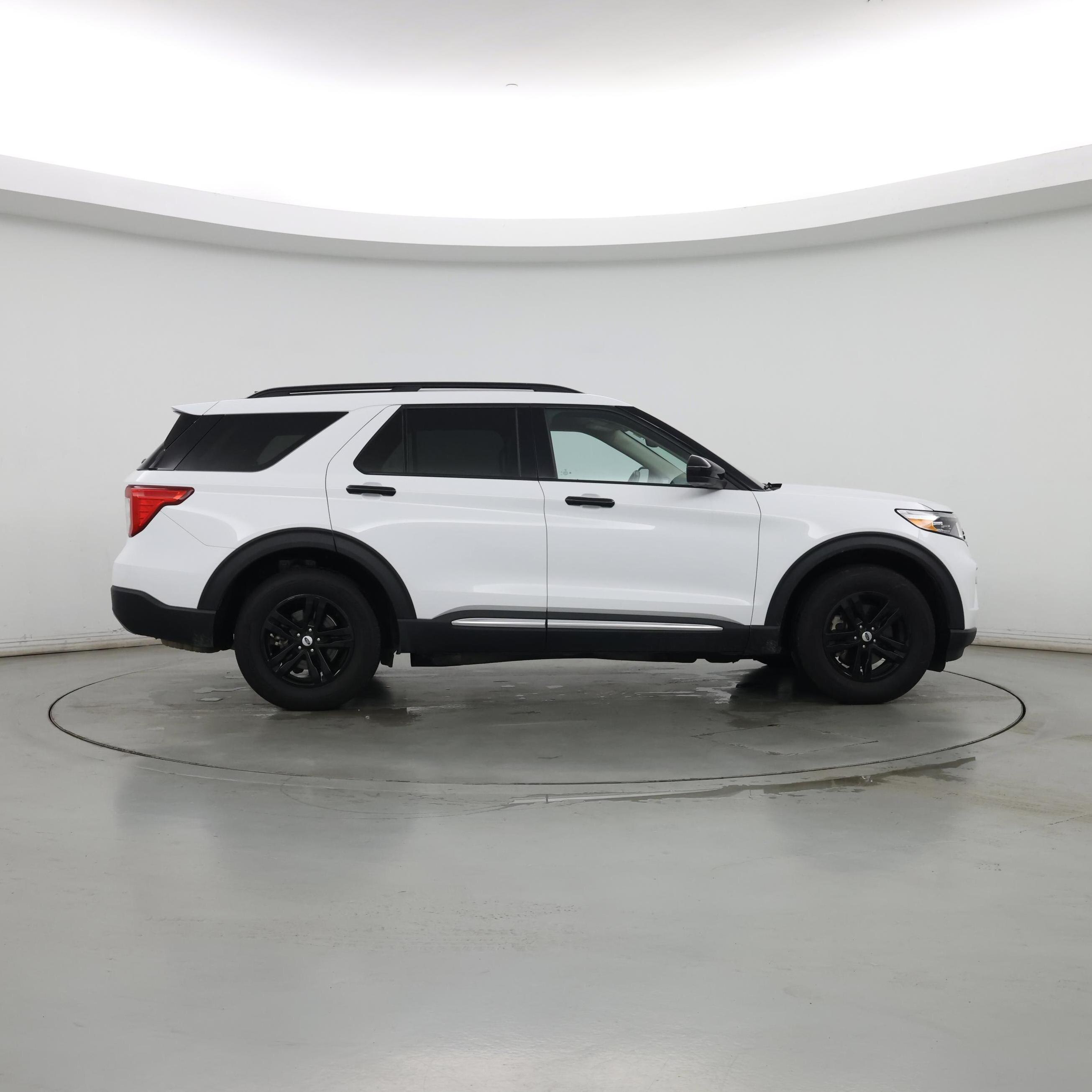 Thumbnail: 2023 Ford Explorer - 7