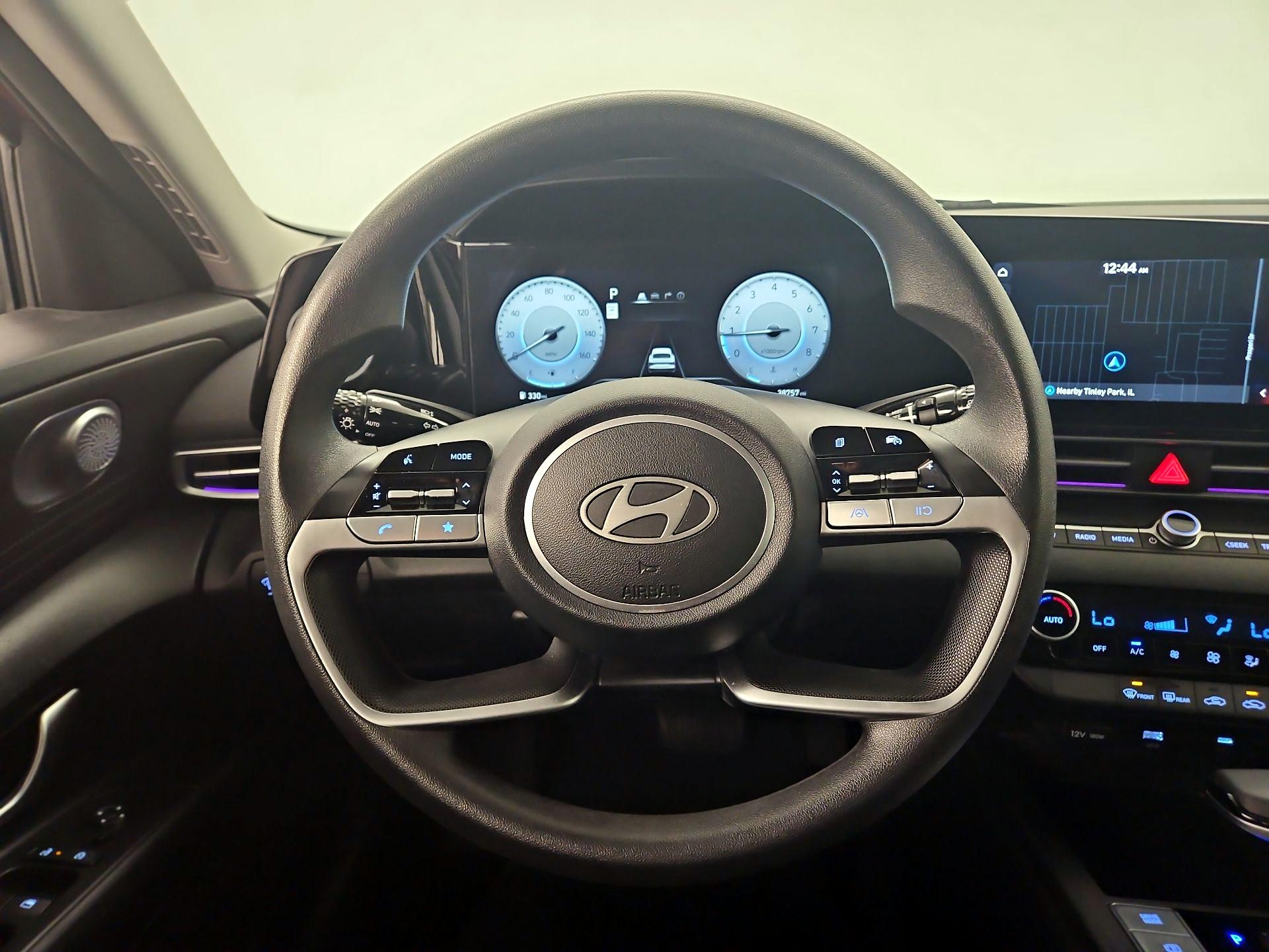 Thumbnail: 2024 Hyundai Elantra - 10