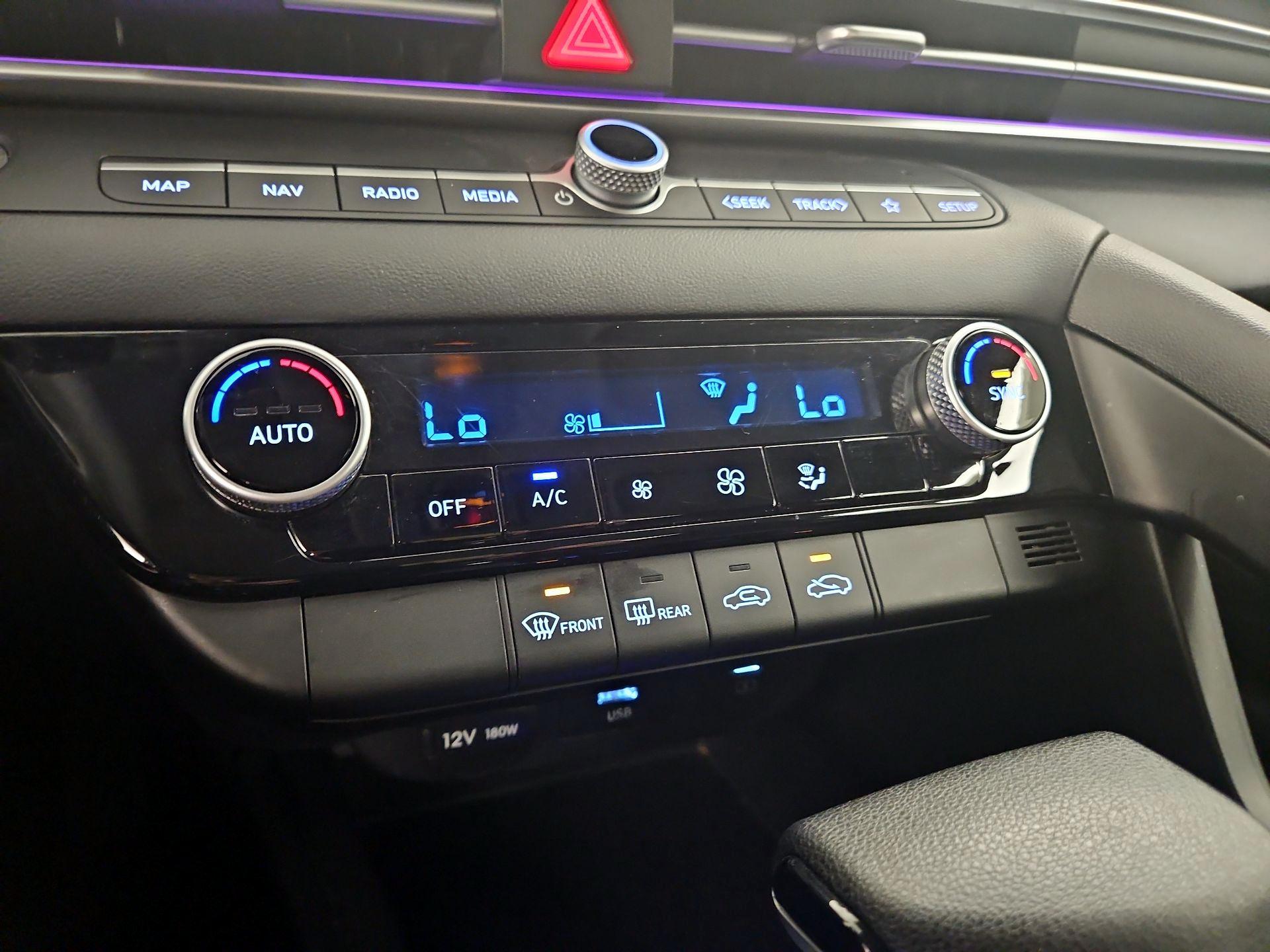 Thumbnail: 2024 Hyundai Elantra - 17