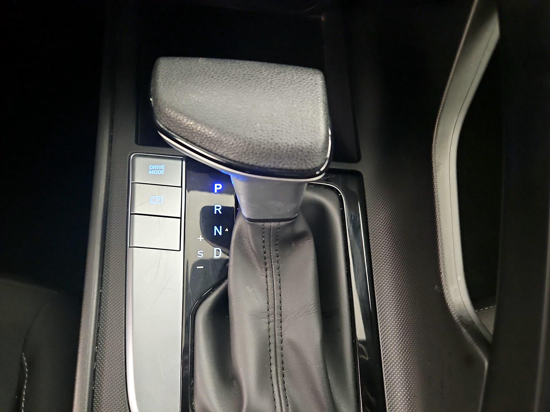 Thumbnail: 2024 Hyundai Elantra - 18