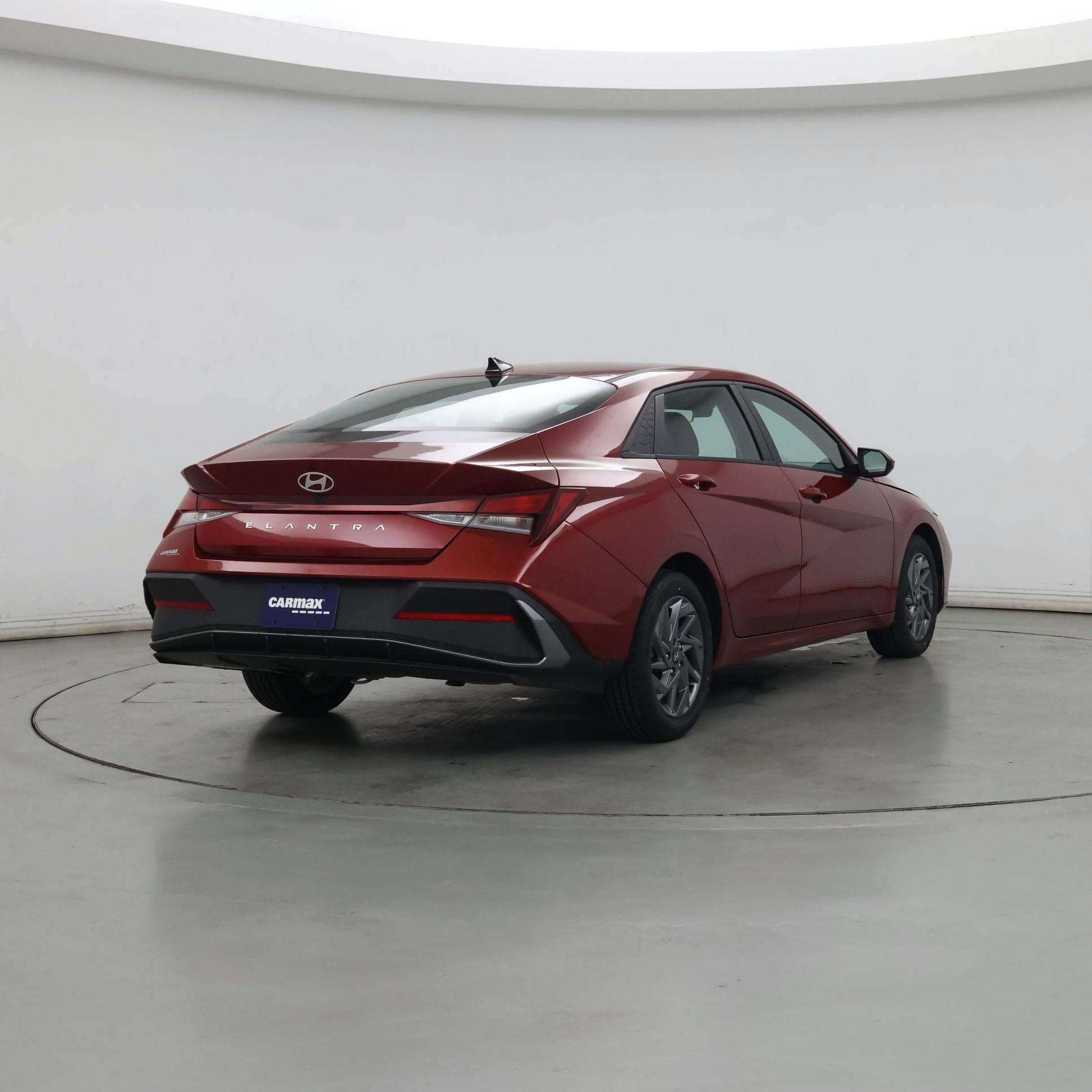 Thumbnail: 2024 Hyundai Elantra - 8