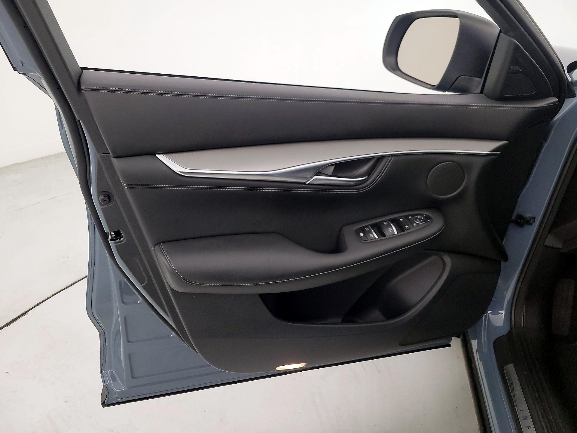 Thumbnail: 2023 INFINITI QX55 - 12