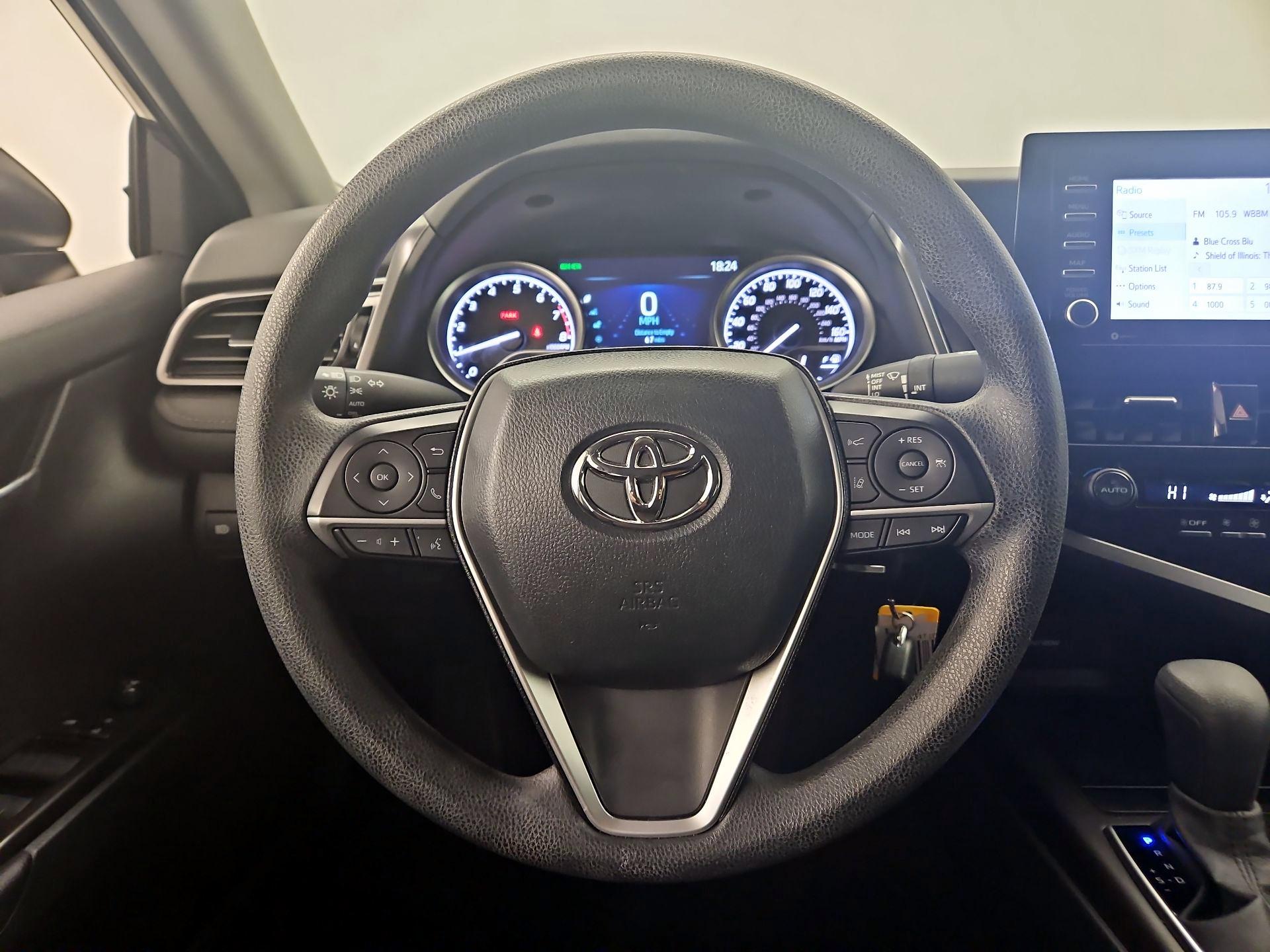 Thumbnail: 2022 Toyota Camry - 10