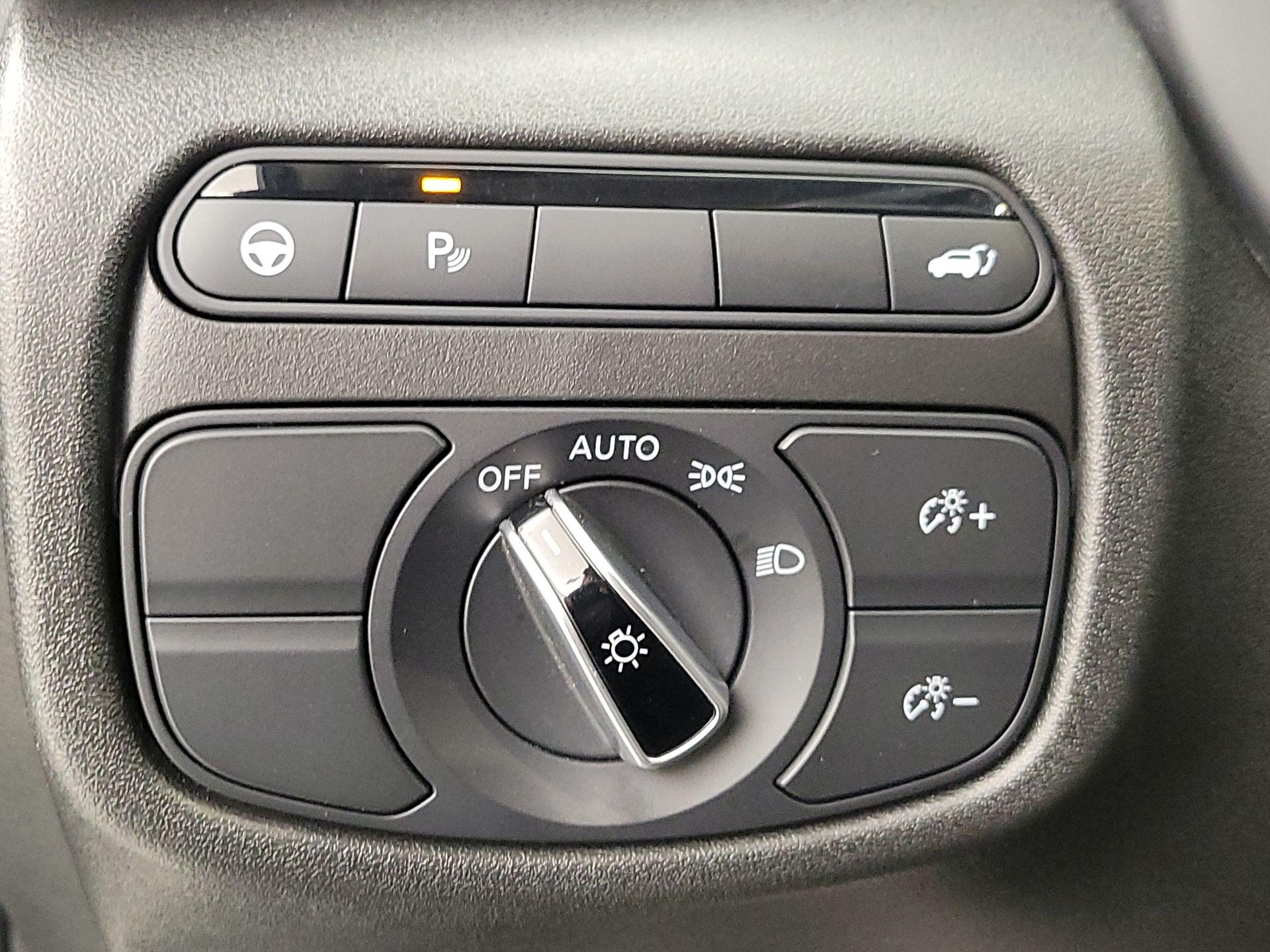 Thumbnail: 2023 INFINITI QX50 - 13