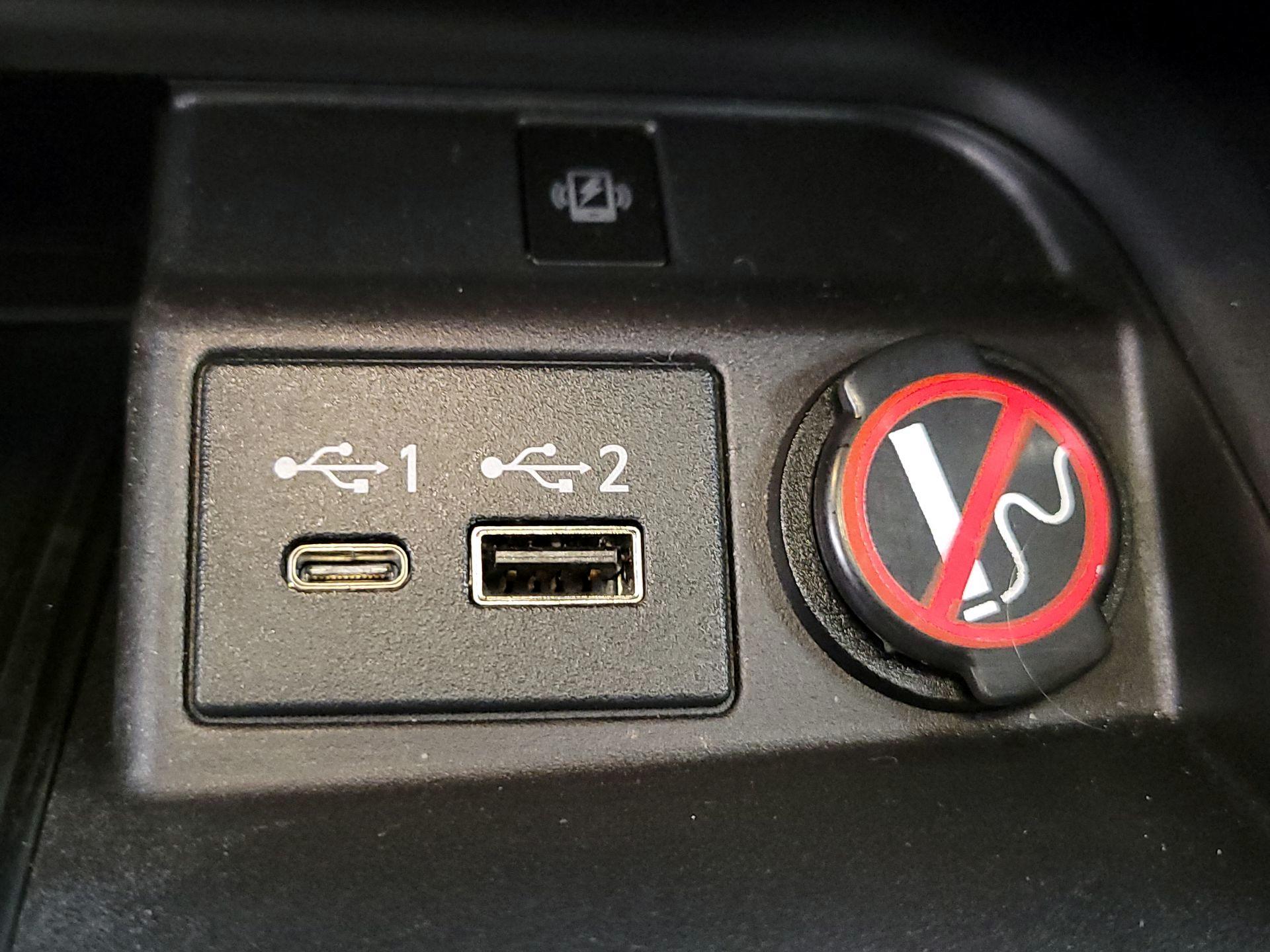 Thumbnail: 2023 INFINITI QX50 - 18