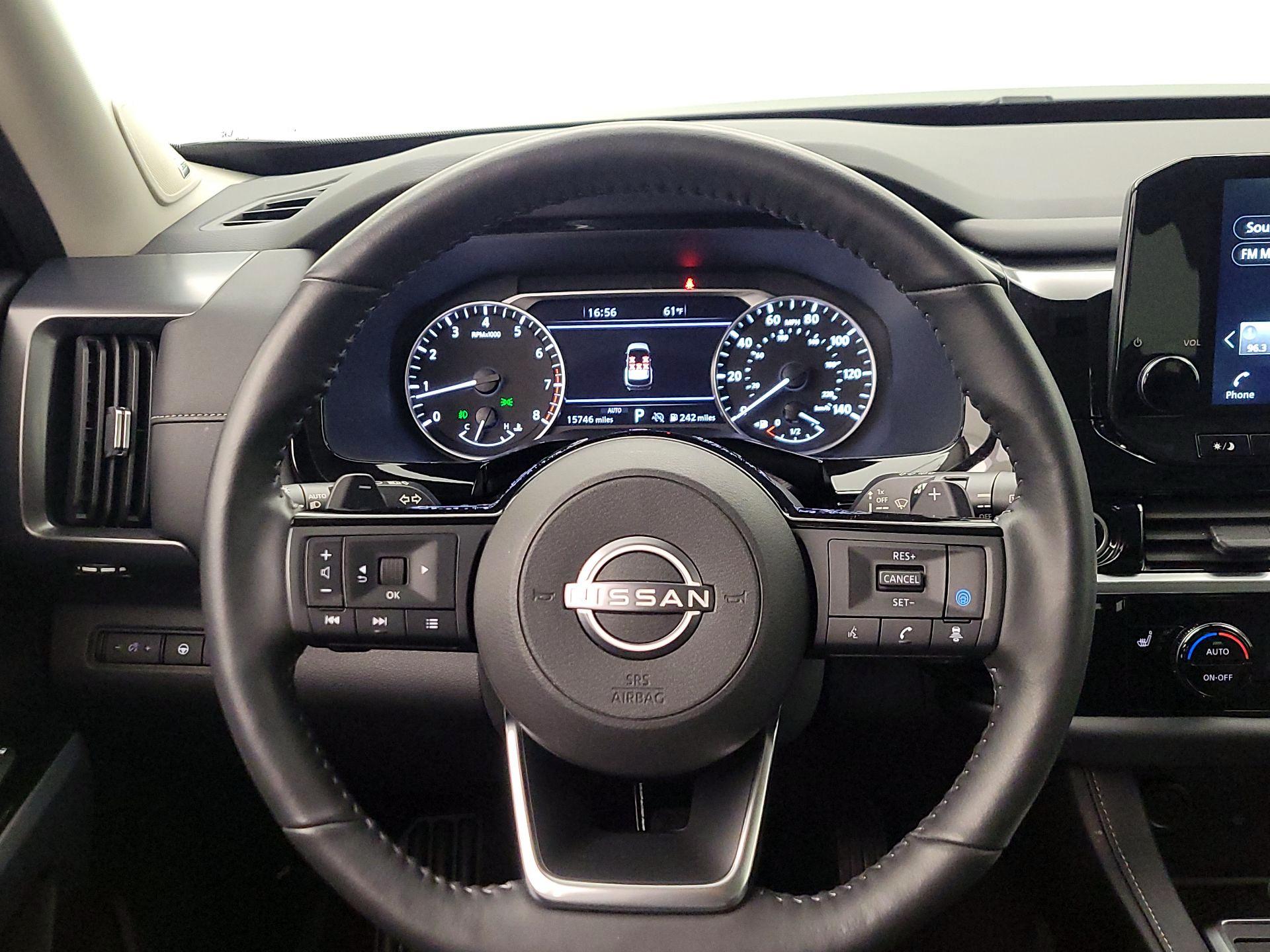 Thumbnail: 2023 Nissan Pathfinder - 10