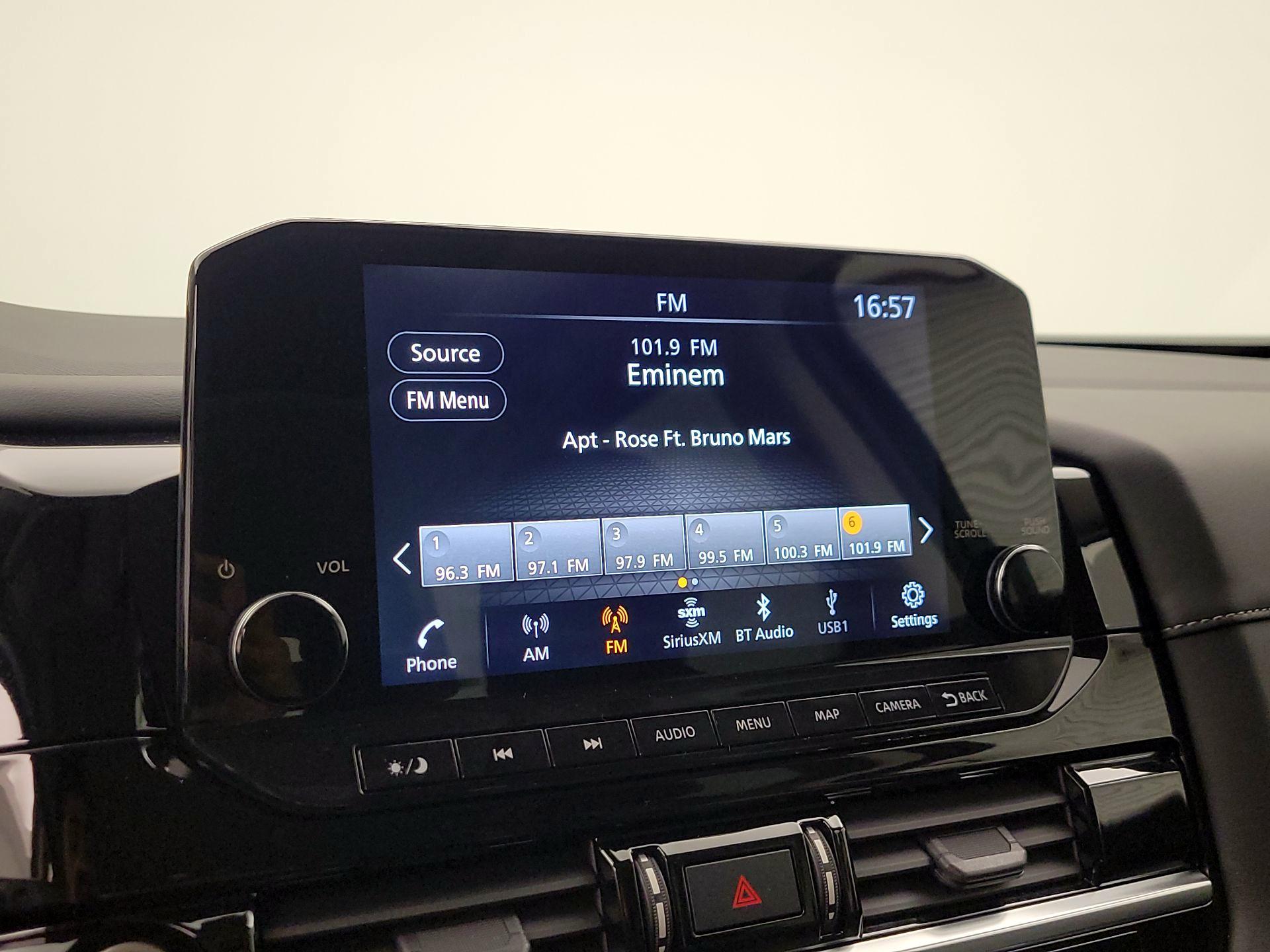 Thumbnail: 2023 Nissan Pathfinder - 16