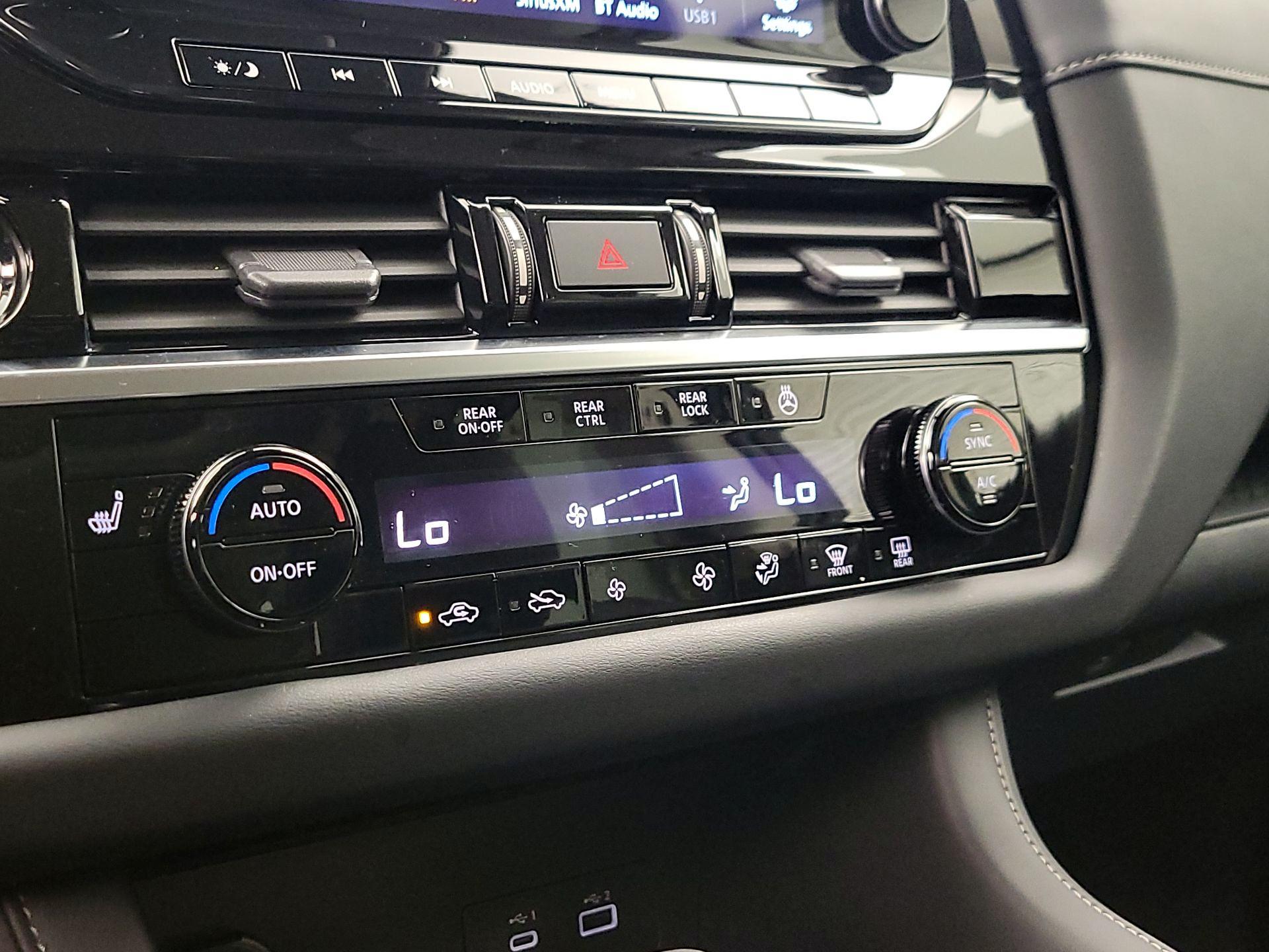 Thumbnail: 2023 Nissan Pathfinder - 17