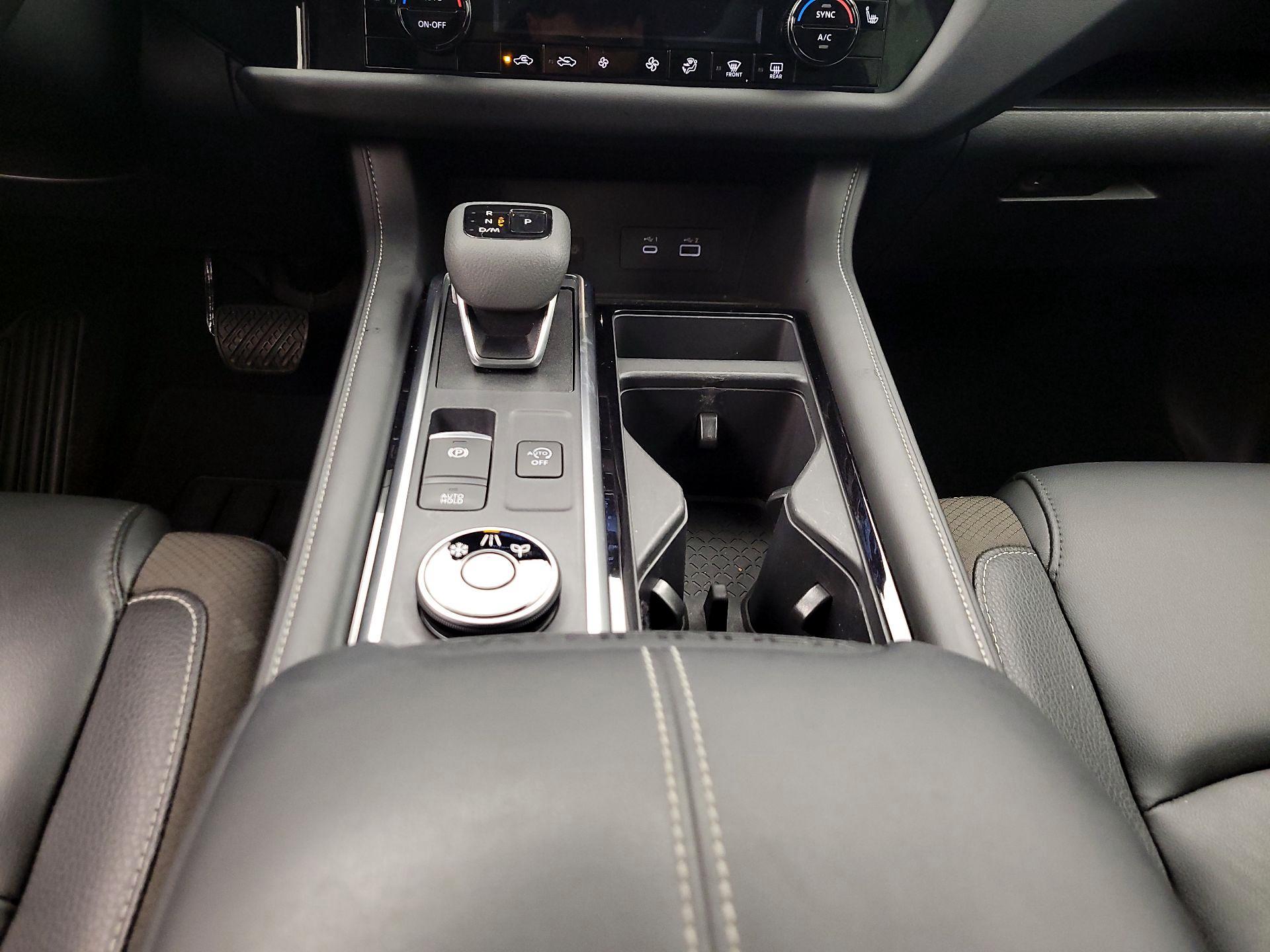 Thumbnail: 2023 Nissan Pathfinder - 18