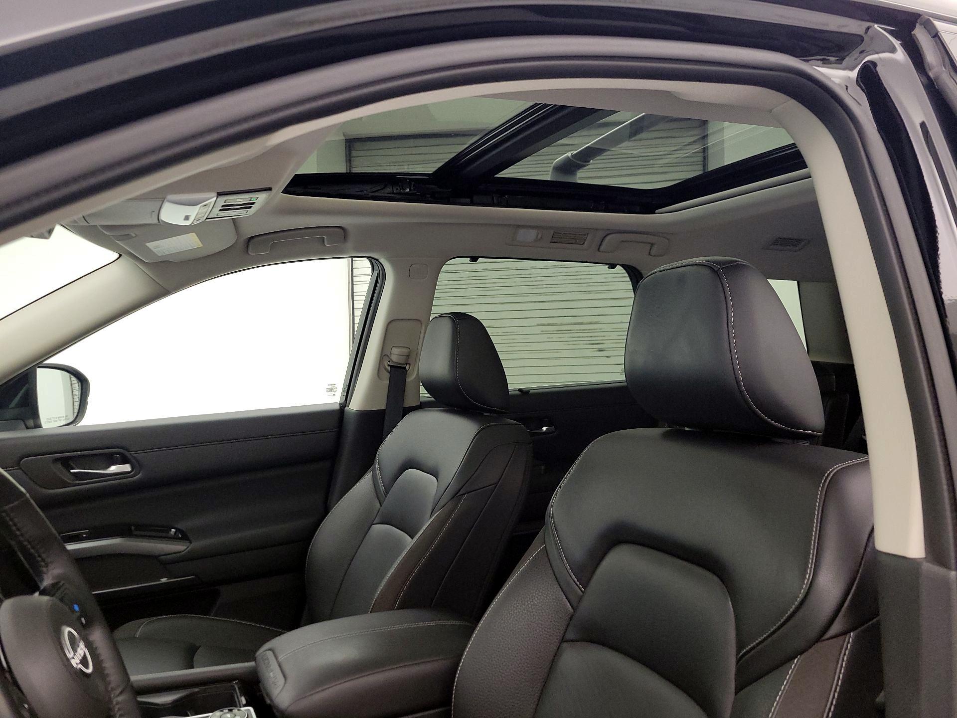 Thumbnail: 2023 Nissan Pathfinder - 20