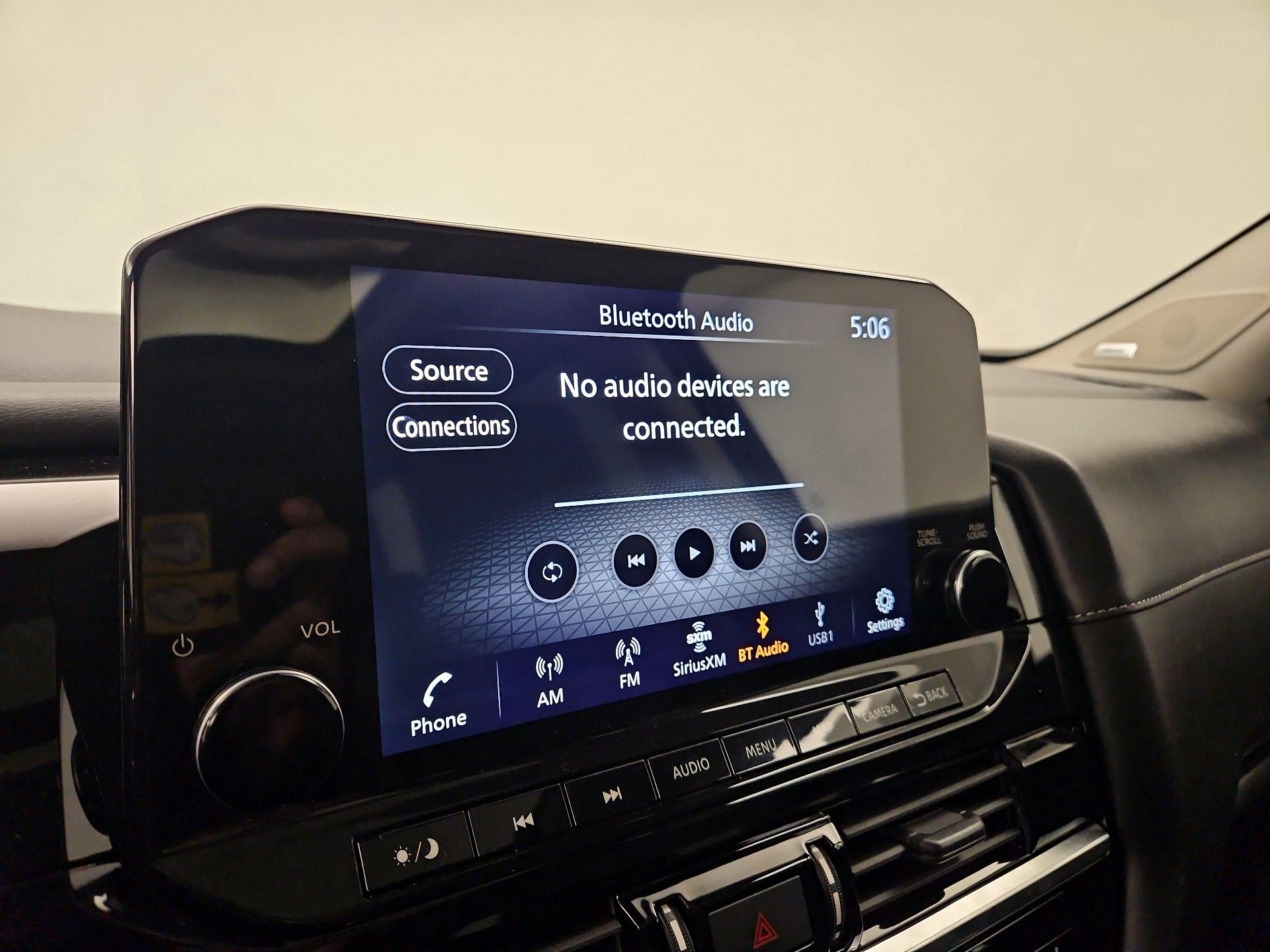 Thumbnail: 2023 Nissan Pathfinder - 16