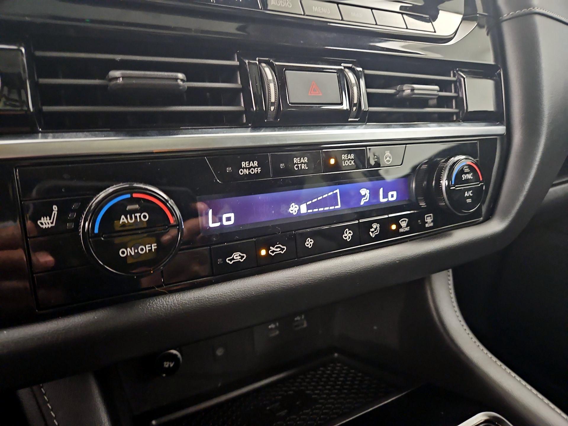 Thumbnail: 2023 Nissan Pathfinder - 17