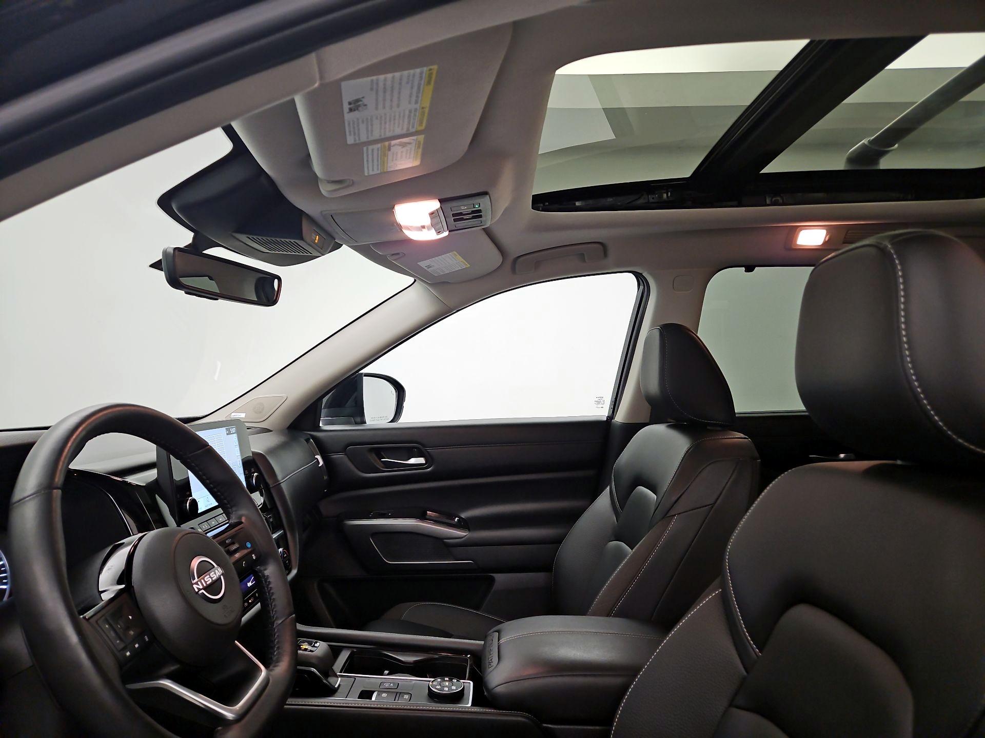 Thumbnail: 2023 Nissan Pathfinder - 20