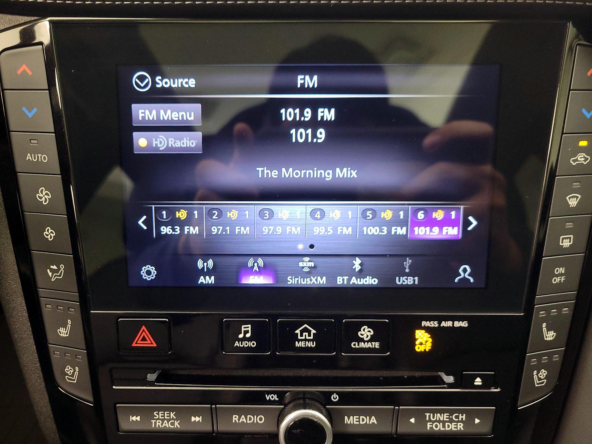 Thumbnail: 2022 INFINITI QX50 - 16