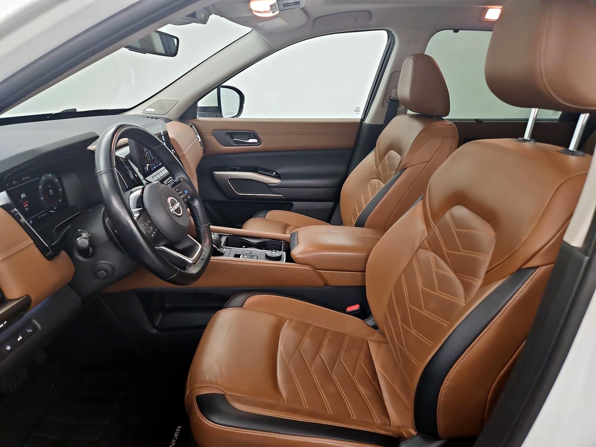 Thumbnail: 2023 Nissan Pathfinder - 11