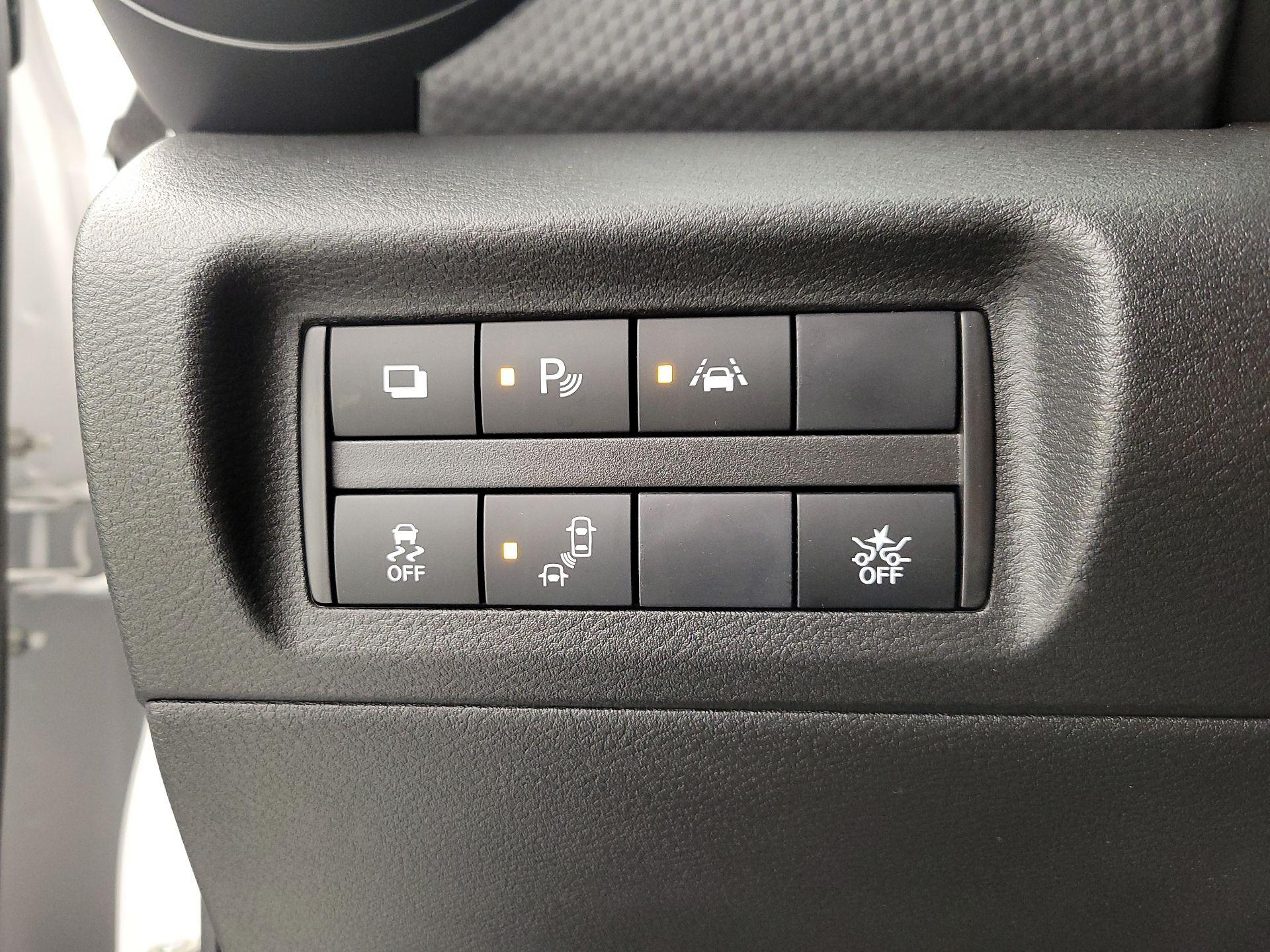 Thumbnail: 2023 Nissan Kicks - 13