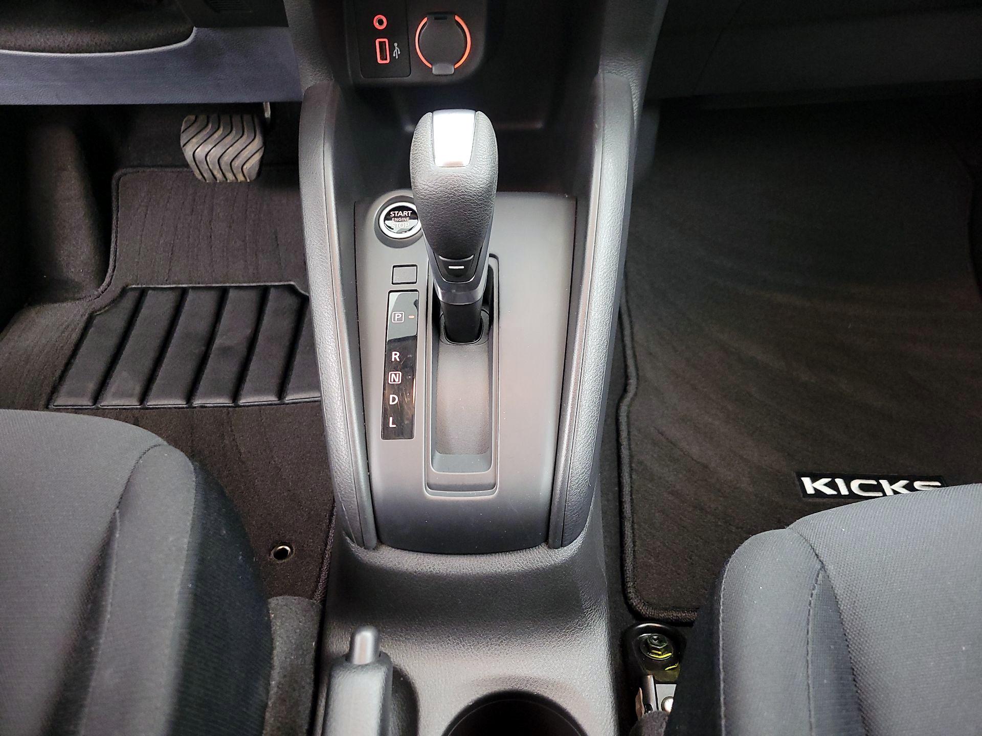 Thumbnail: 2023 Nissan Kicks - 17