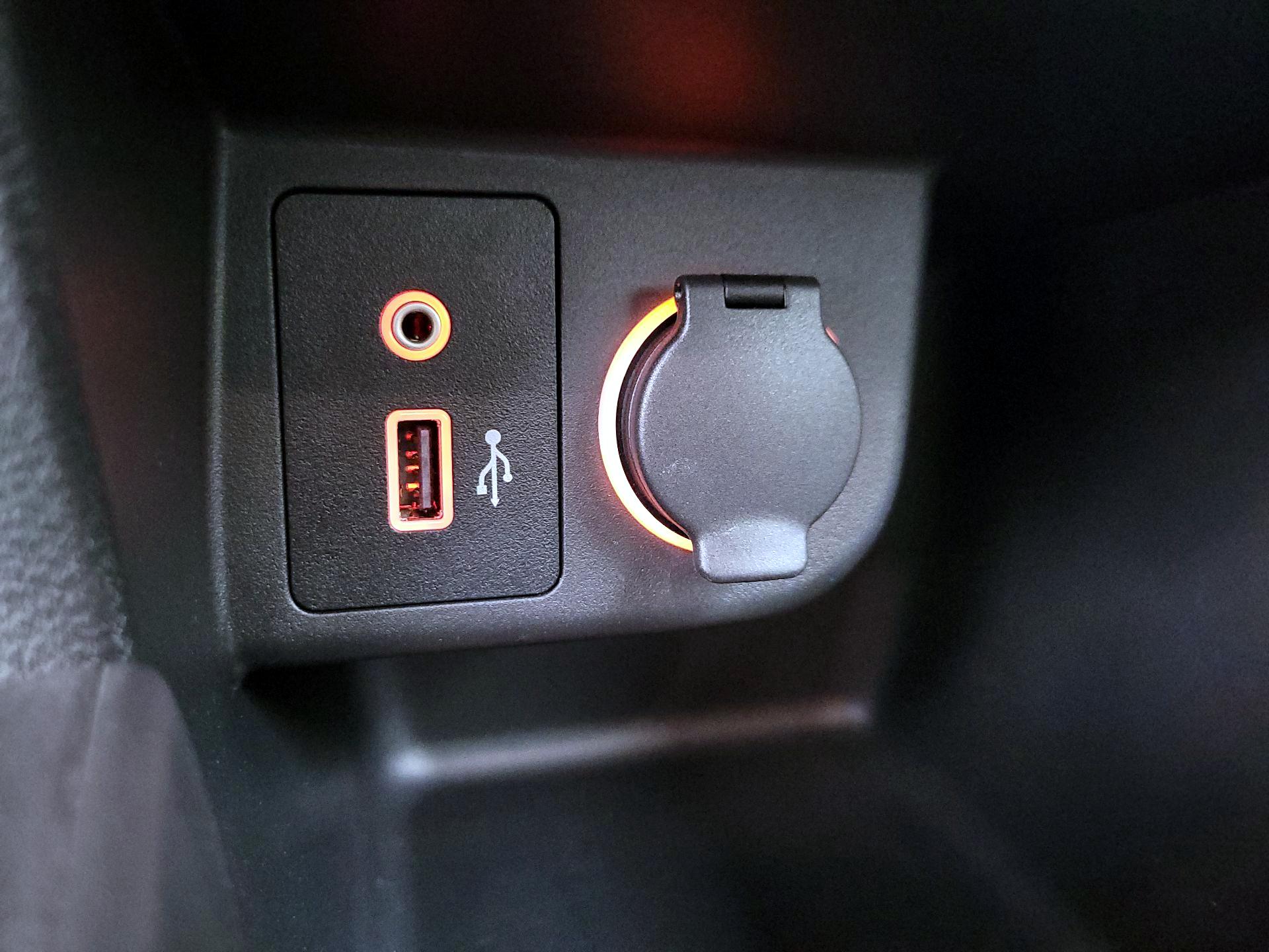 Thumbnail: 2023 Nissan Kicks - 18