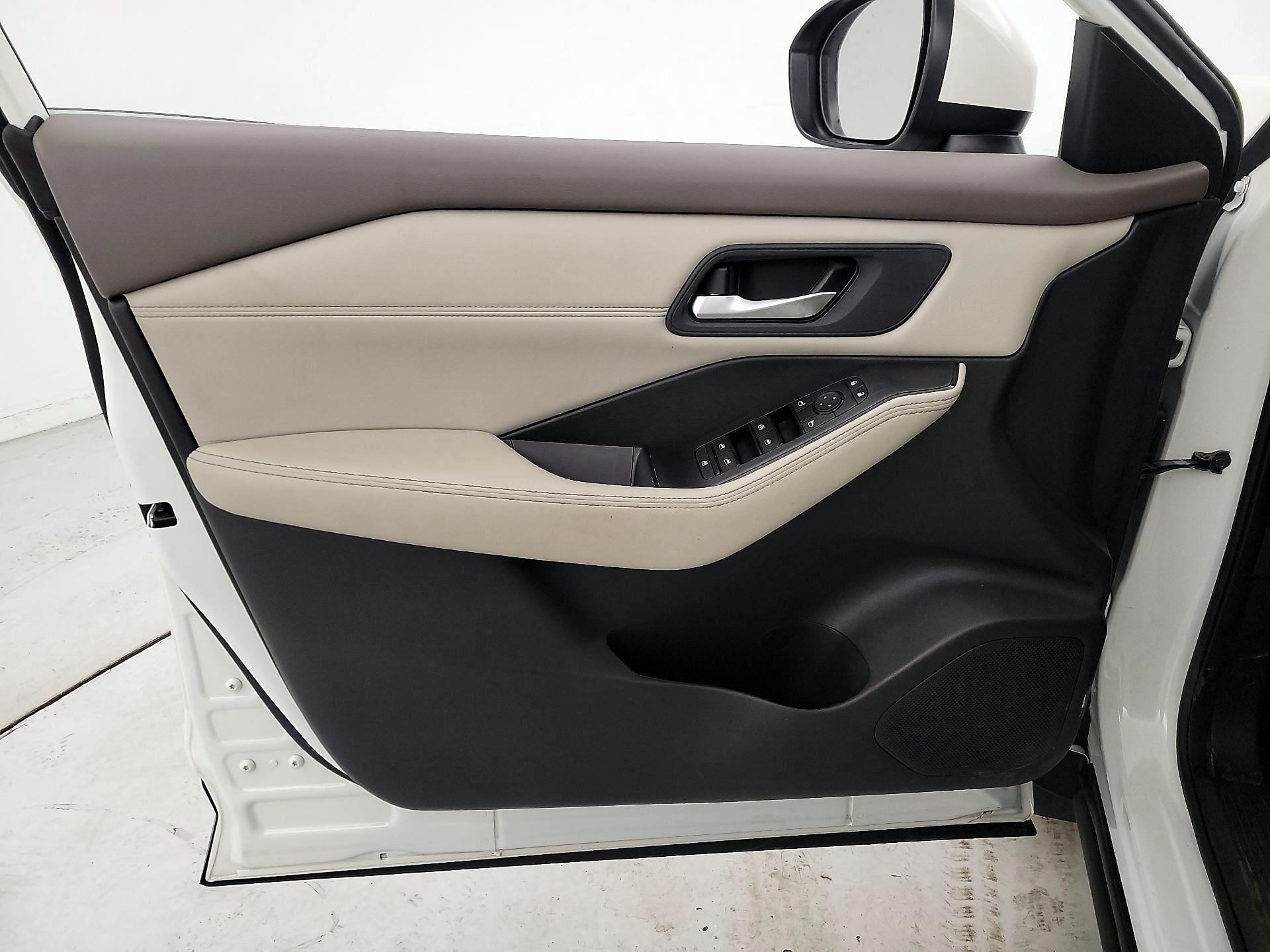 Thumbnail: 2023 Nissan Rogue - 12