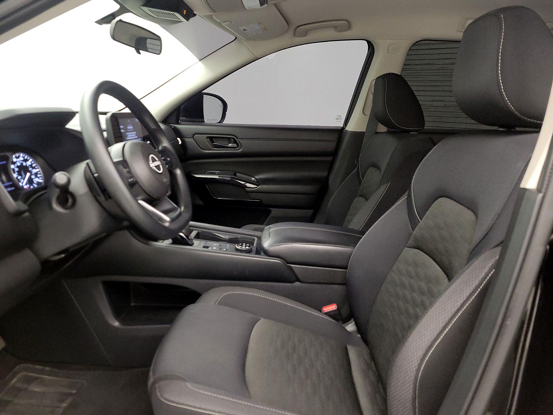 Thumbnail: 2023 Nissan Pathfinder - 11