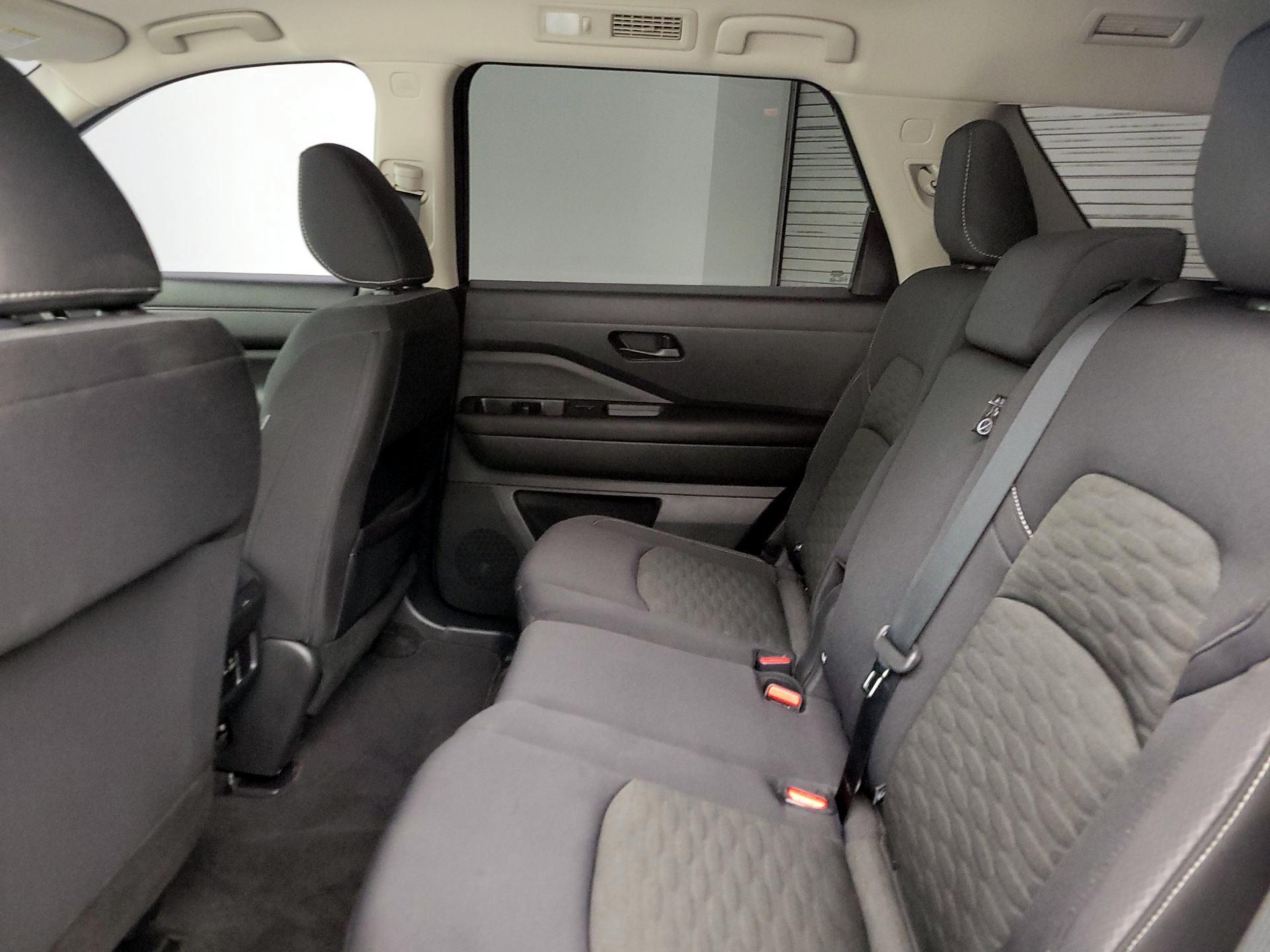 Thumbnail: 2023 Nissan Pathfinder - 19