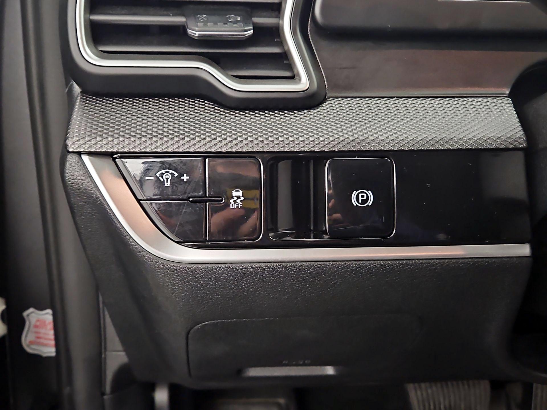 Thumbnail: 2023 Kia Sportage - 13