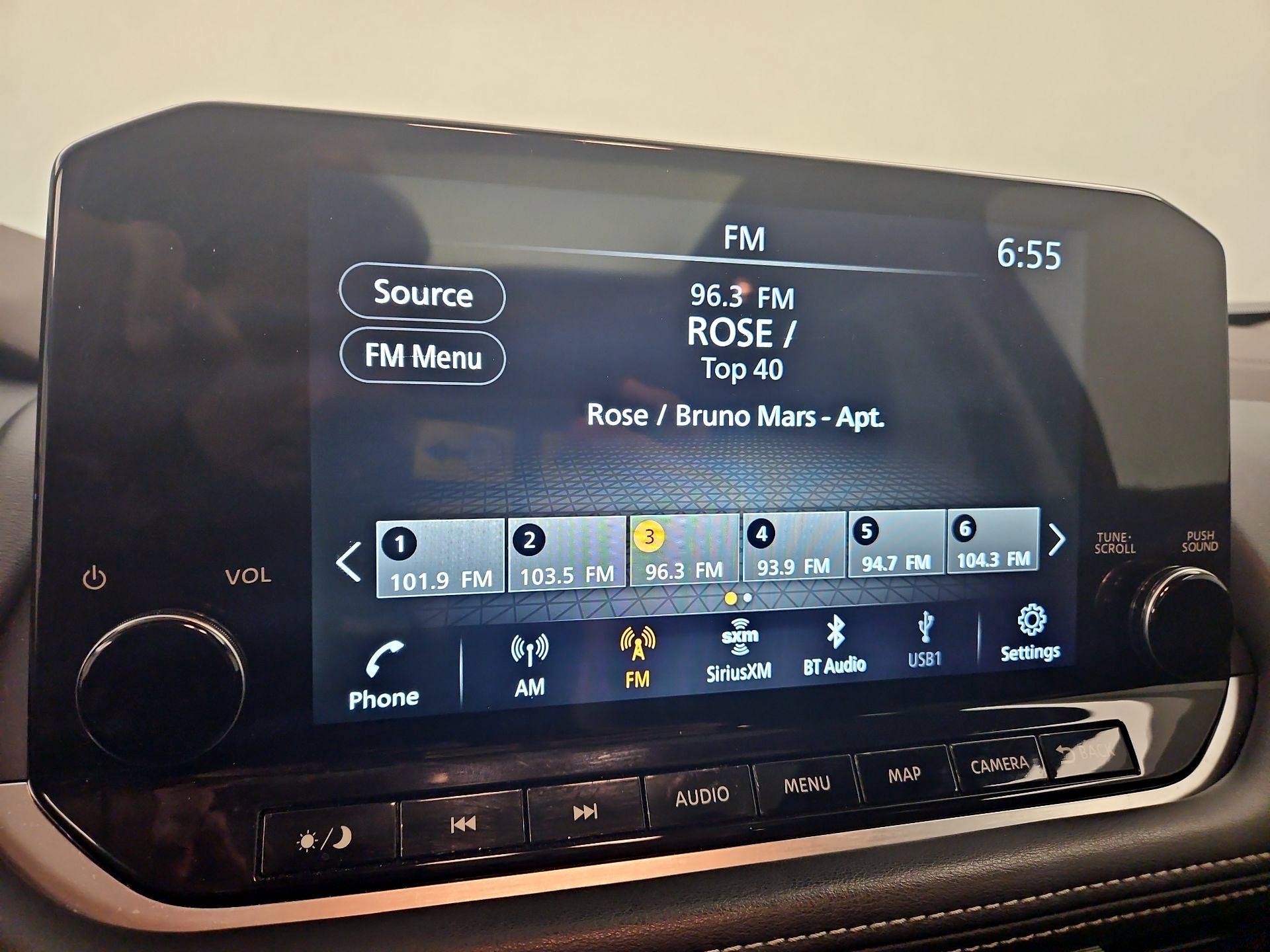 Thumbnail: 2022 Nissan Rogue - 16