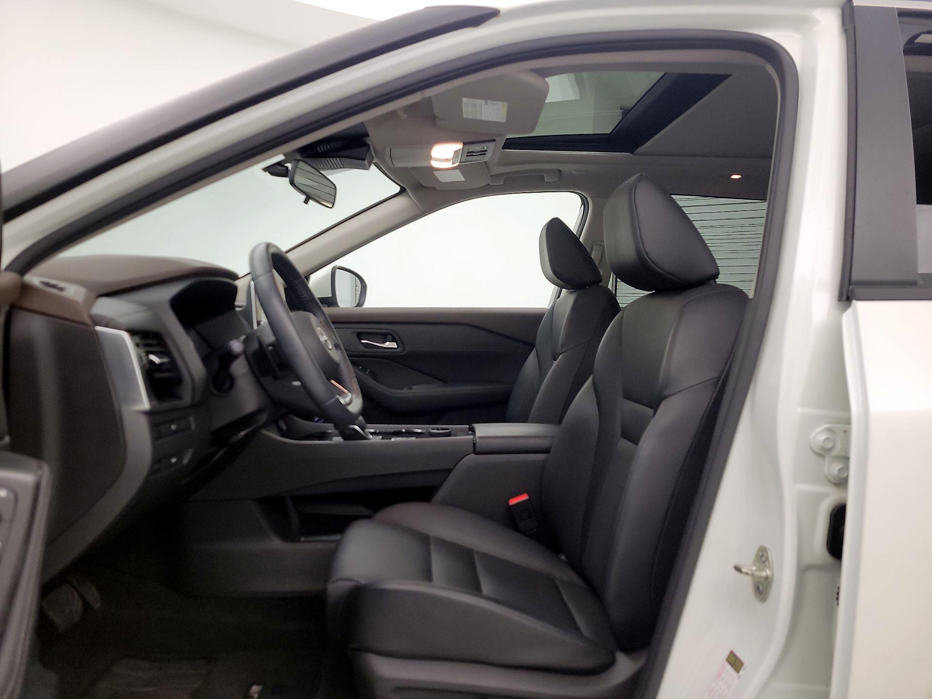 Thumbnail: 2022 Nissan Rogue - 19