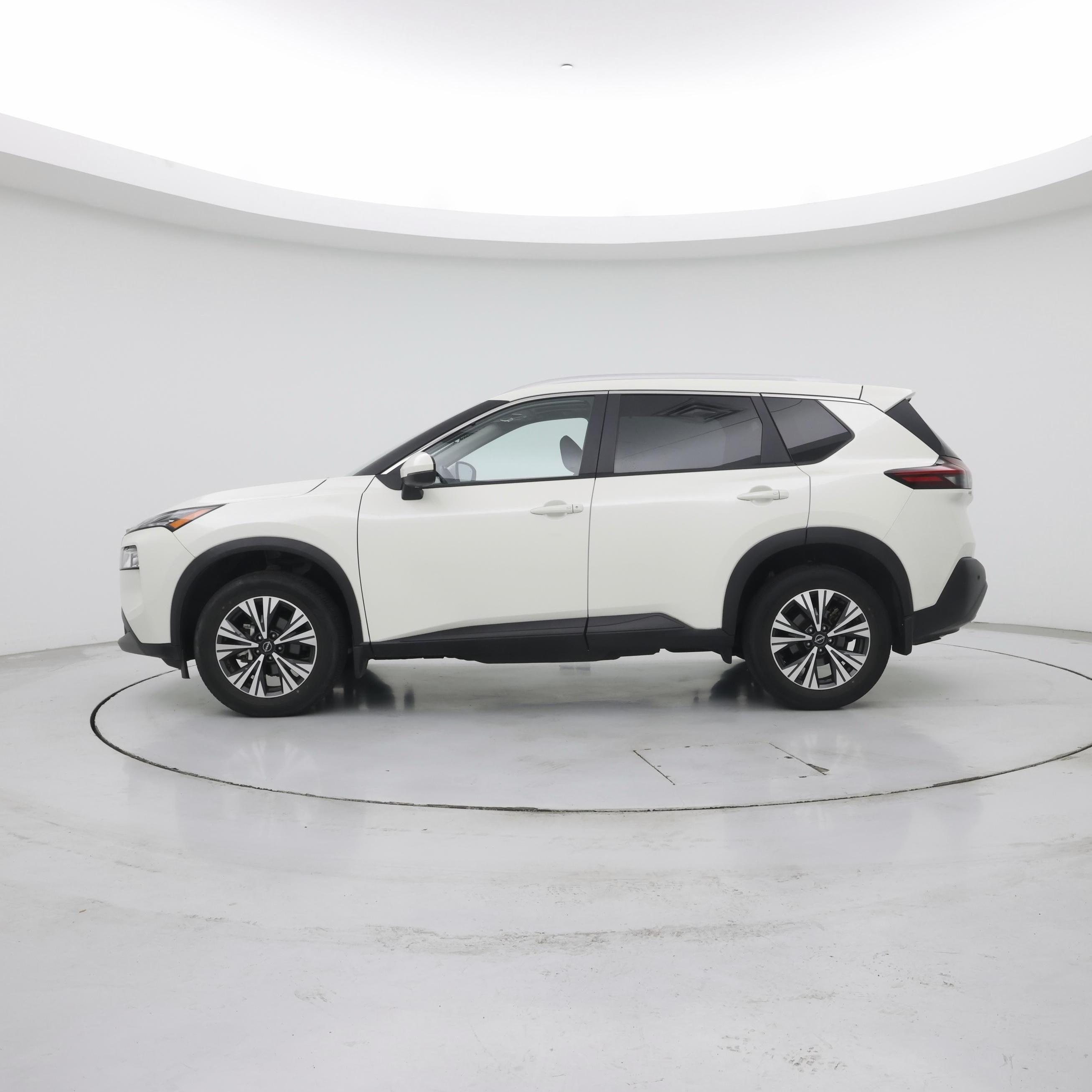 Thumbnail: 2022 Nissan Rogue - 3