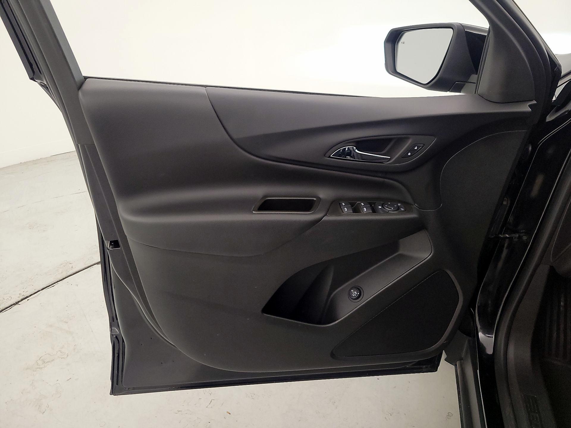 Thumbnail: 2023 Chevrolet Equinox - 12