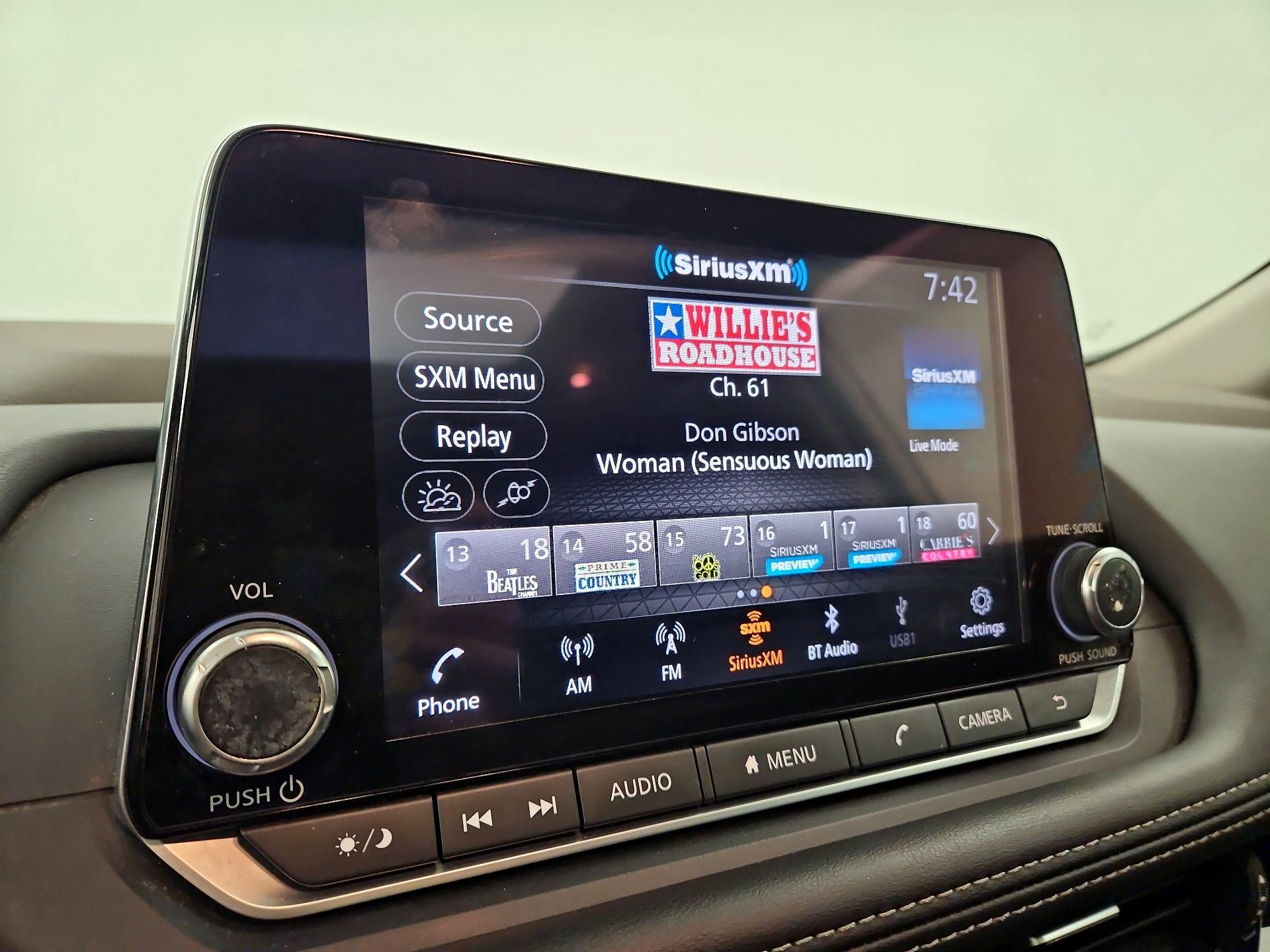 Thumbnail: 2022 Nissan Rogue - 15