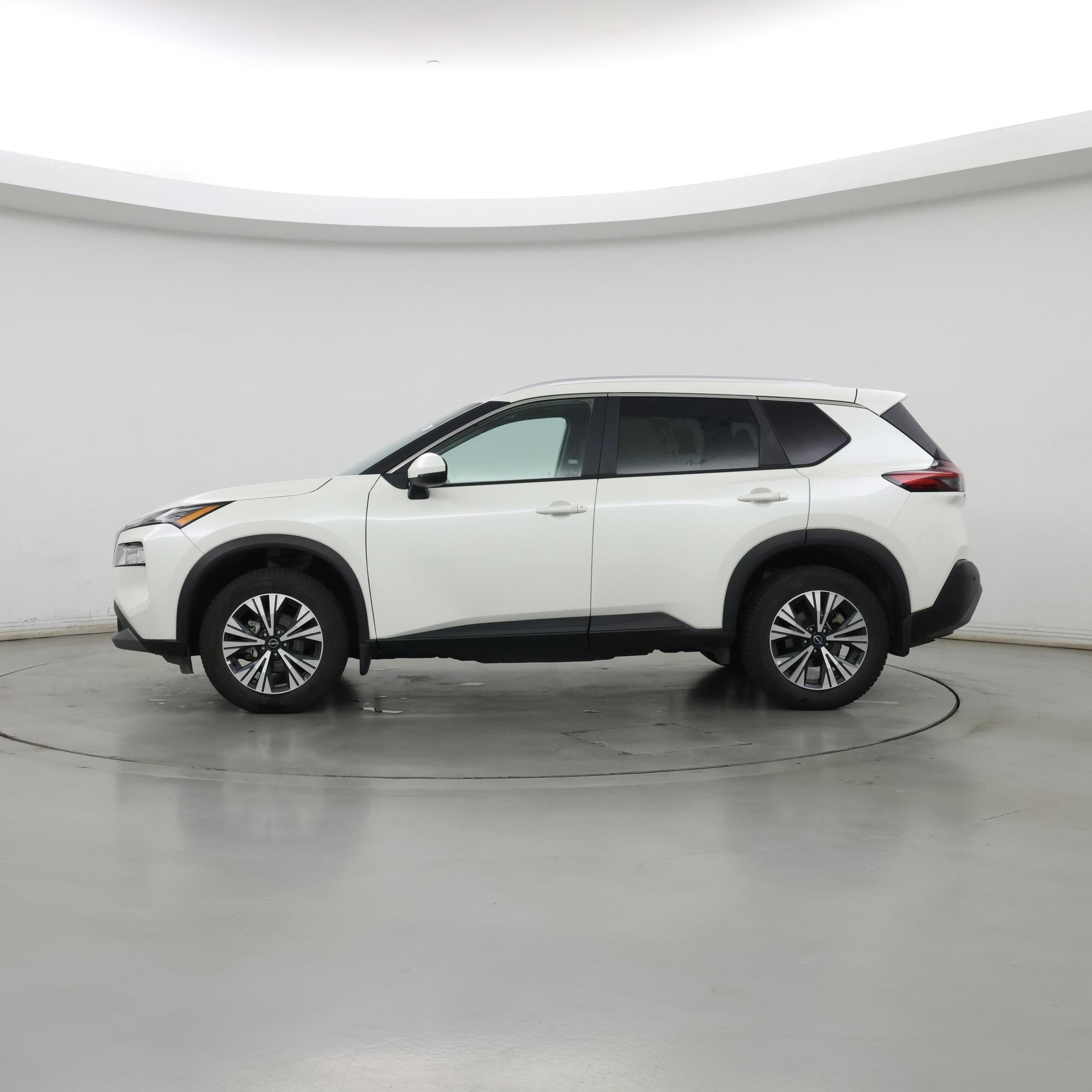 Thumbnail: 2022 Nissan Rogue - 3