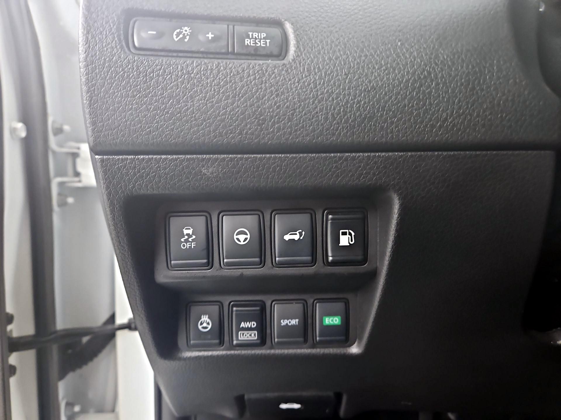 Thumbnail: 2020 Nissan Rogue - 13