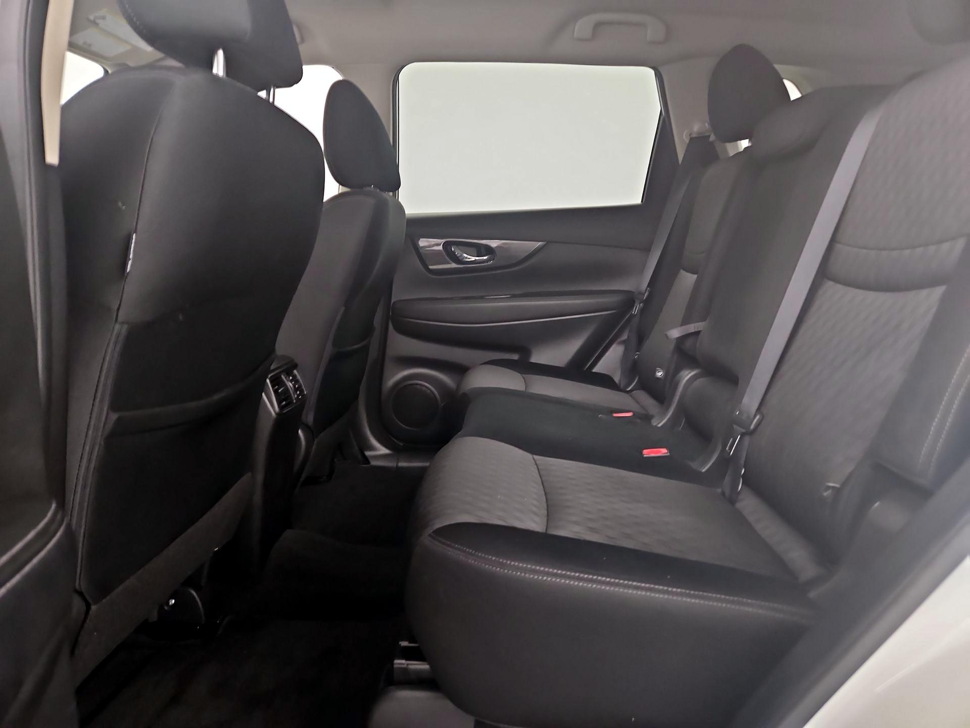 Thumbnail: 2020 Nissan Rogue - 20