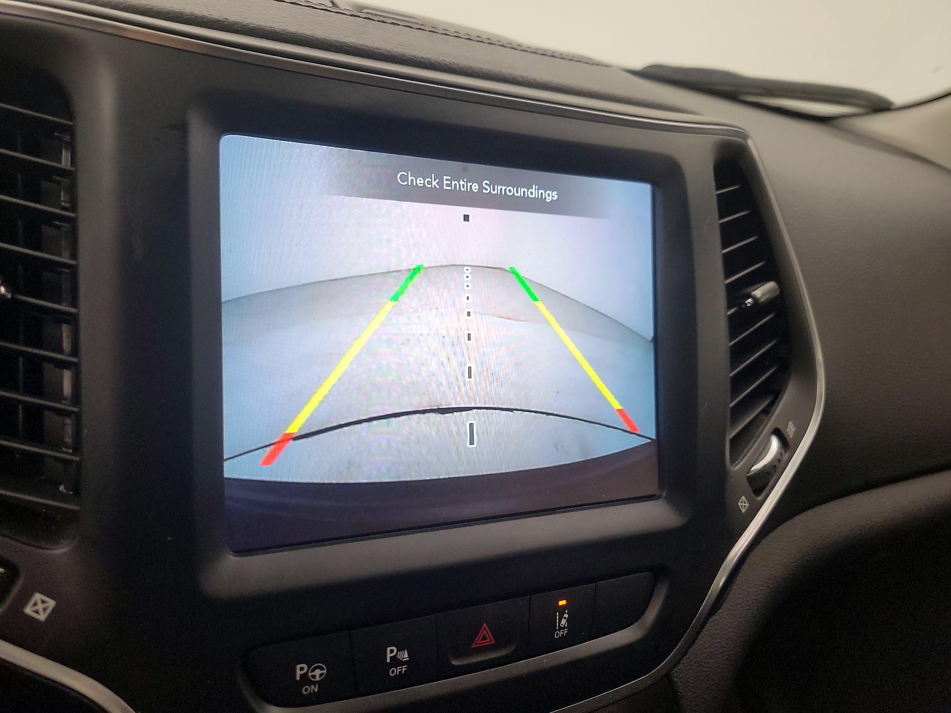 Thumbnail: 2023 Jeep Cherokee - 15