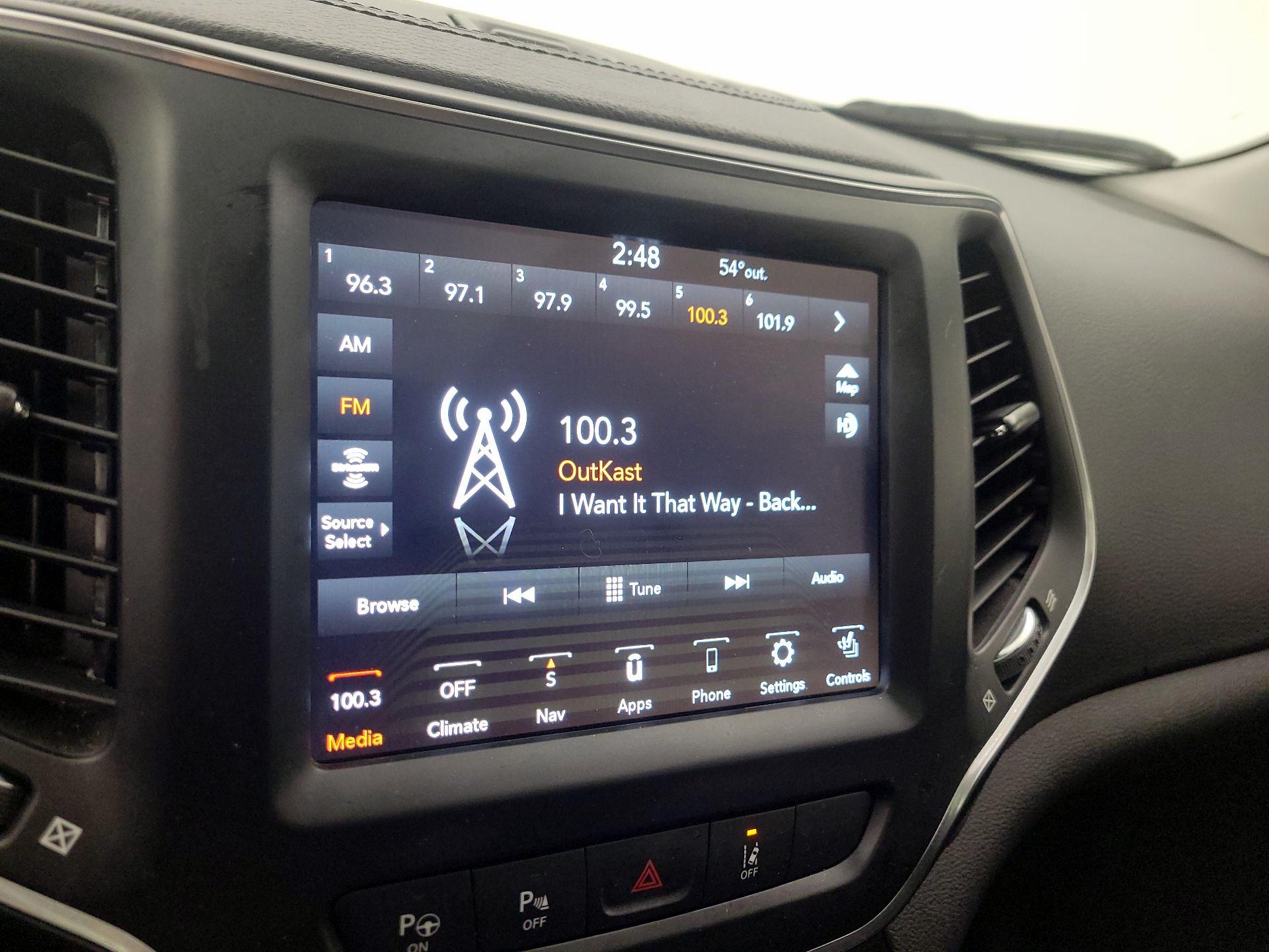 Thumbnail: 2023 Jeep Cherokee - 16