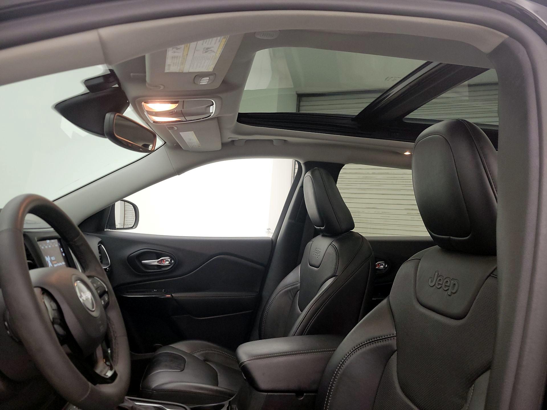 Thumbnail: 2023 Jeep Cherokee - 20