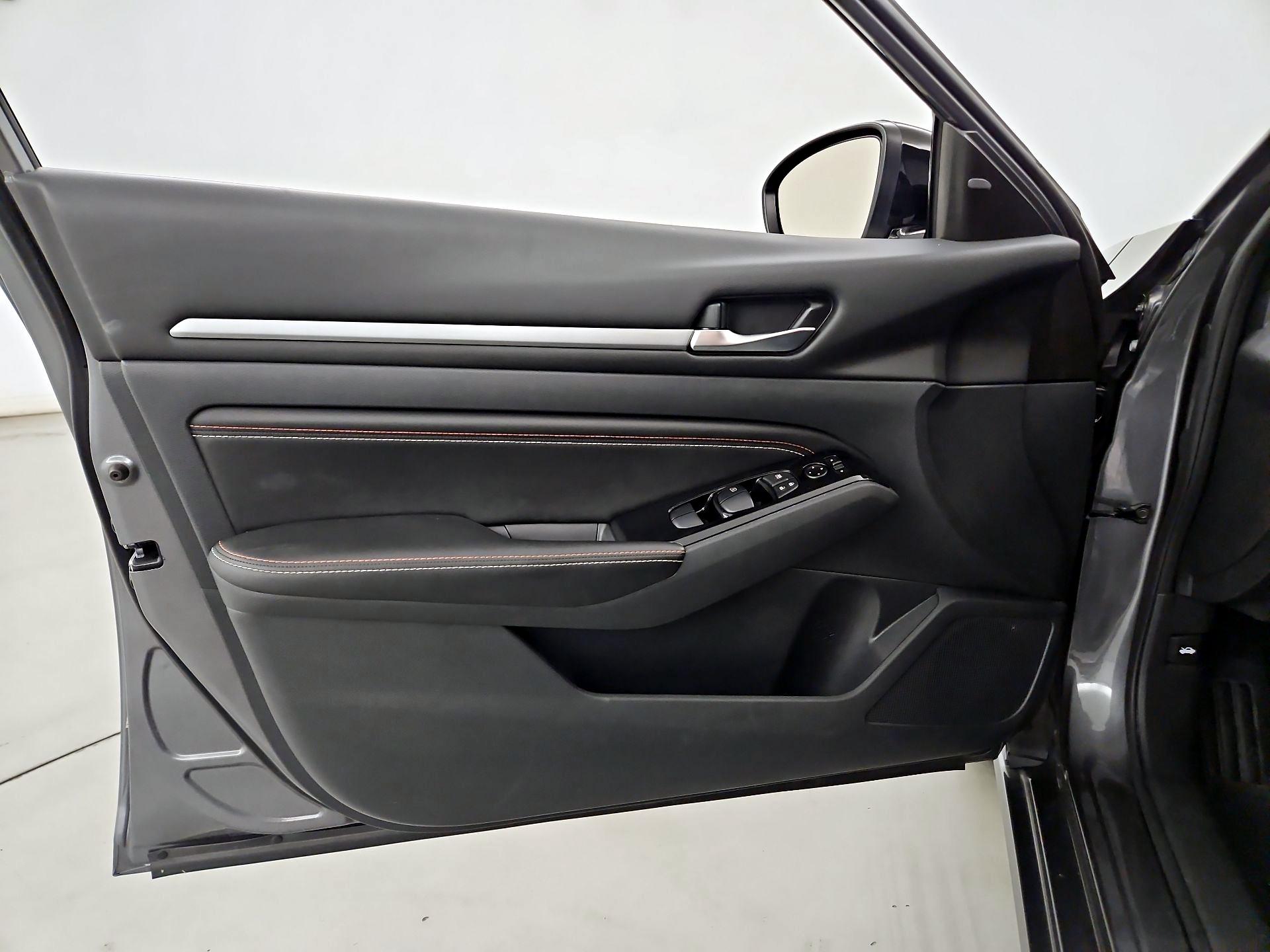 Thumbnail: 2023 Nissan Altima - 12