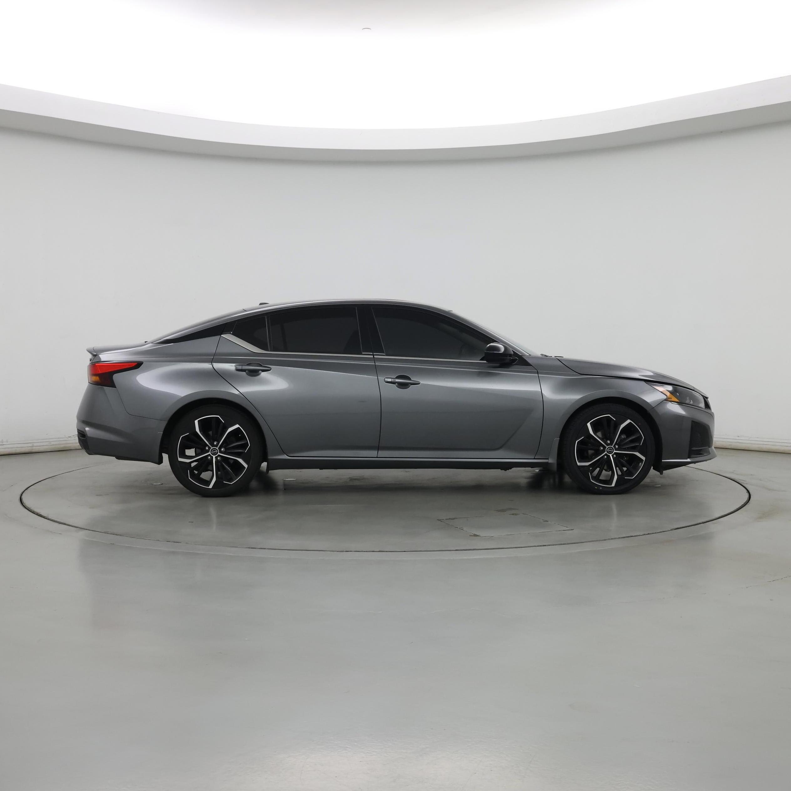 Thumbnail: 2023 Nissan Altima - 7