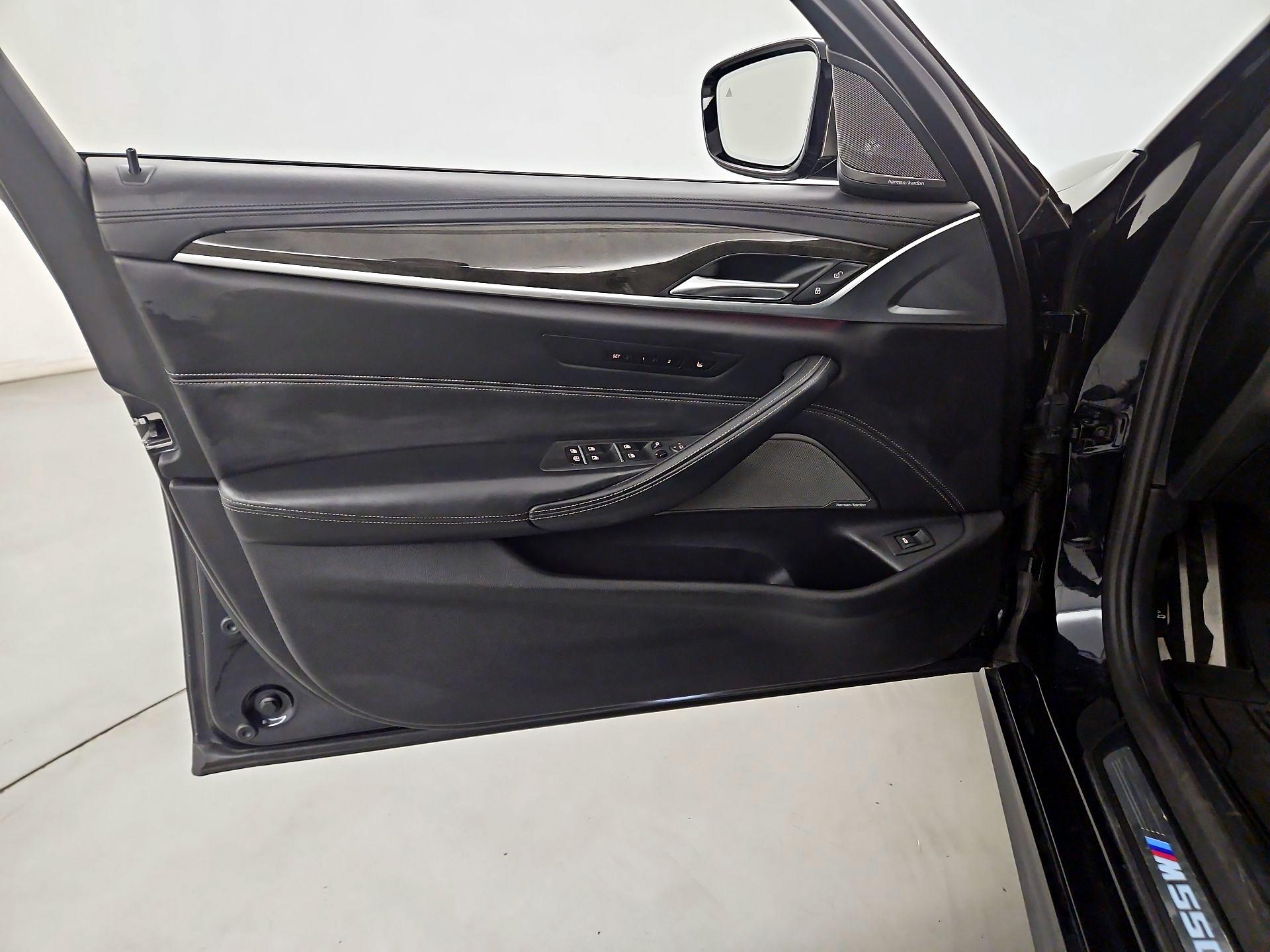 Thumbnail: 2020 BMW 5 Series - 12