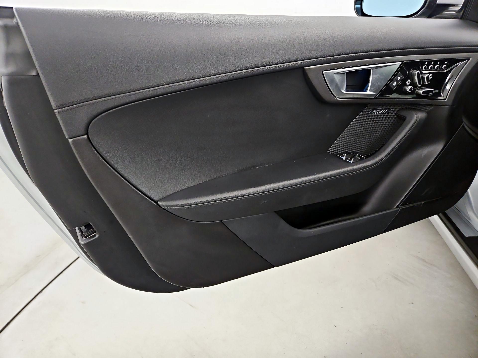 Thumbnail: 2016 Jaguar F-Type - 12