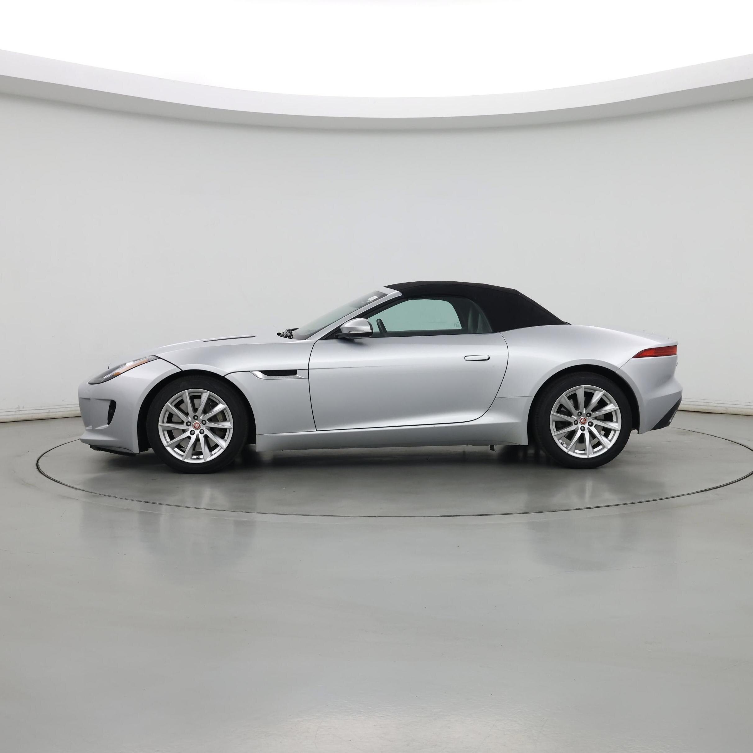Thumbnail: 2016 Jaguar F-Type - 3