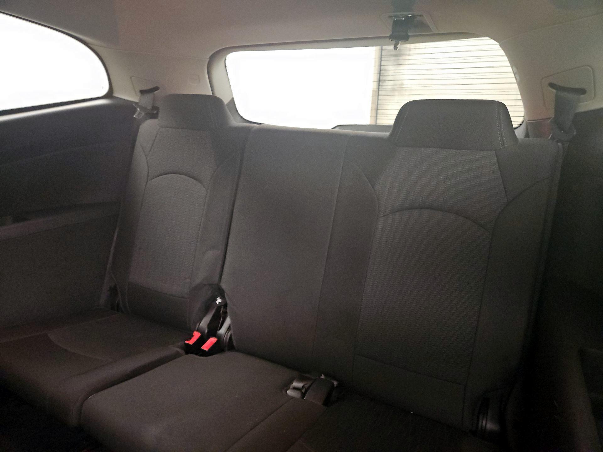 Thumbnail: 2017 Chevrolet Traverse - 20