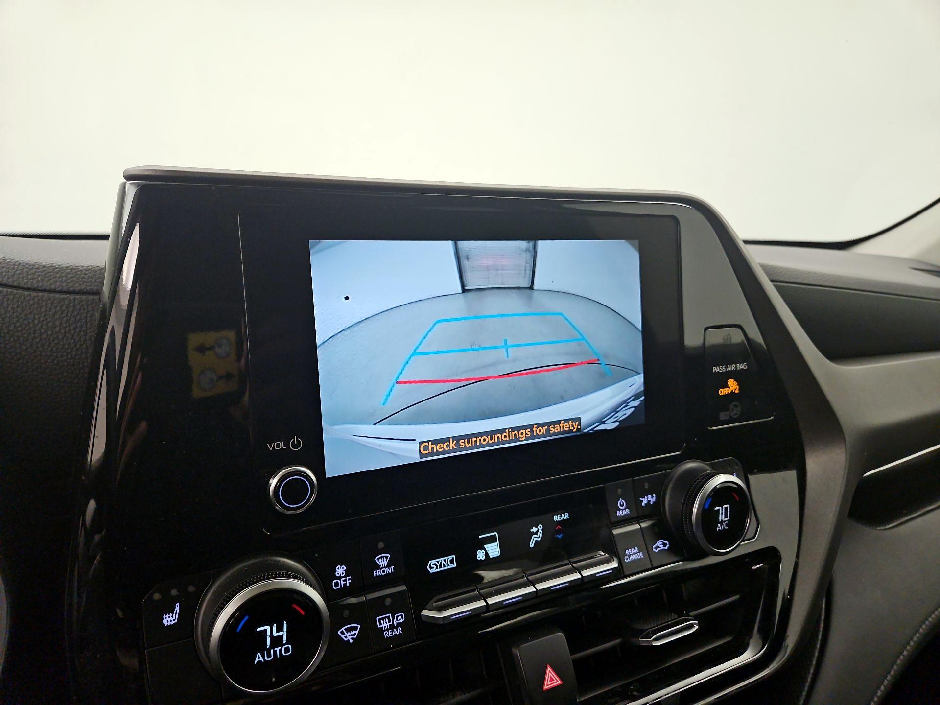 Thumbnail: 2023 Toyota Highlander - 14