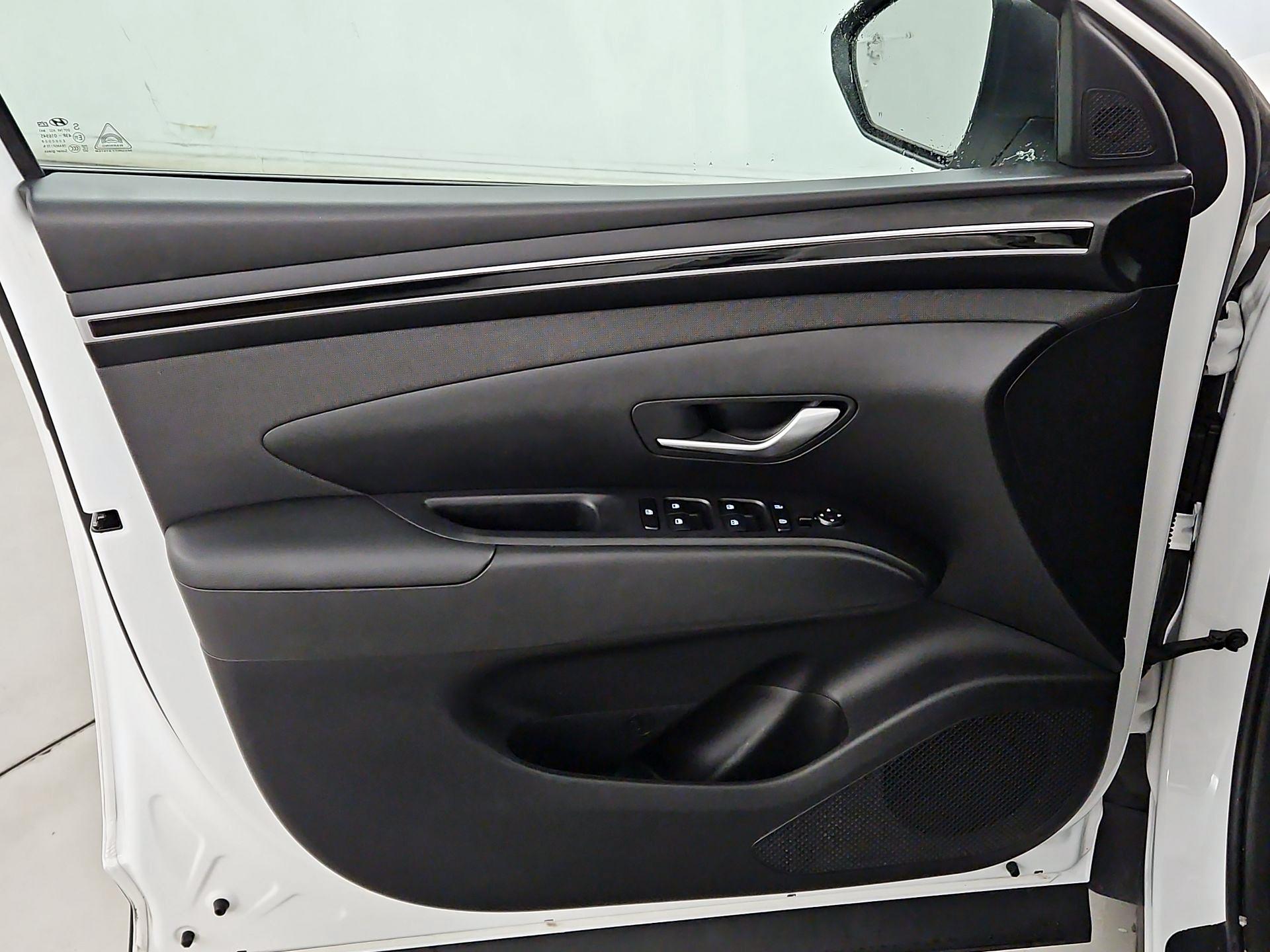 Thumbnail: 2023 Hyundai Tucson - 12