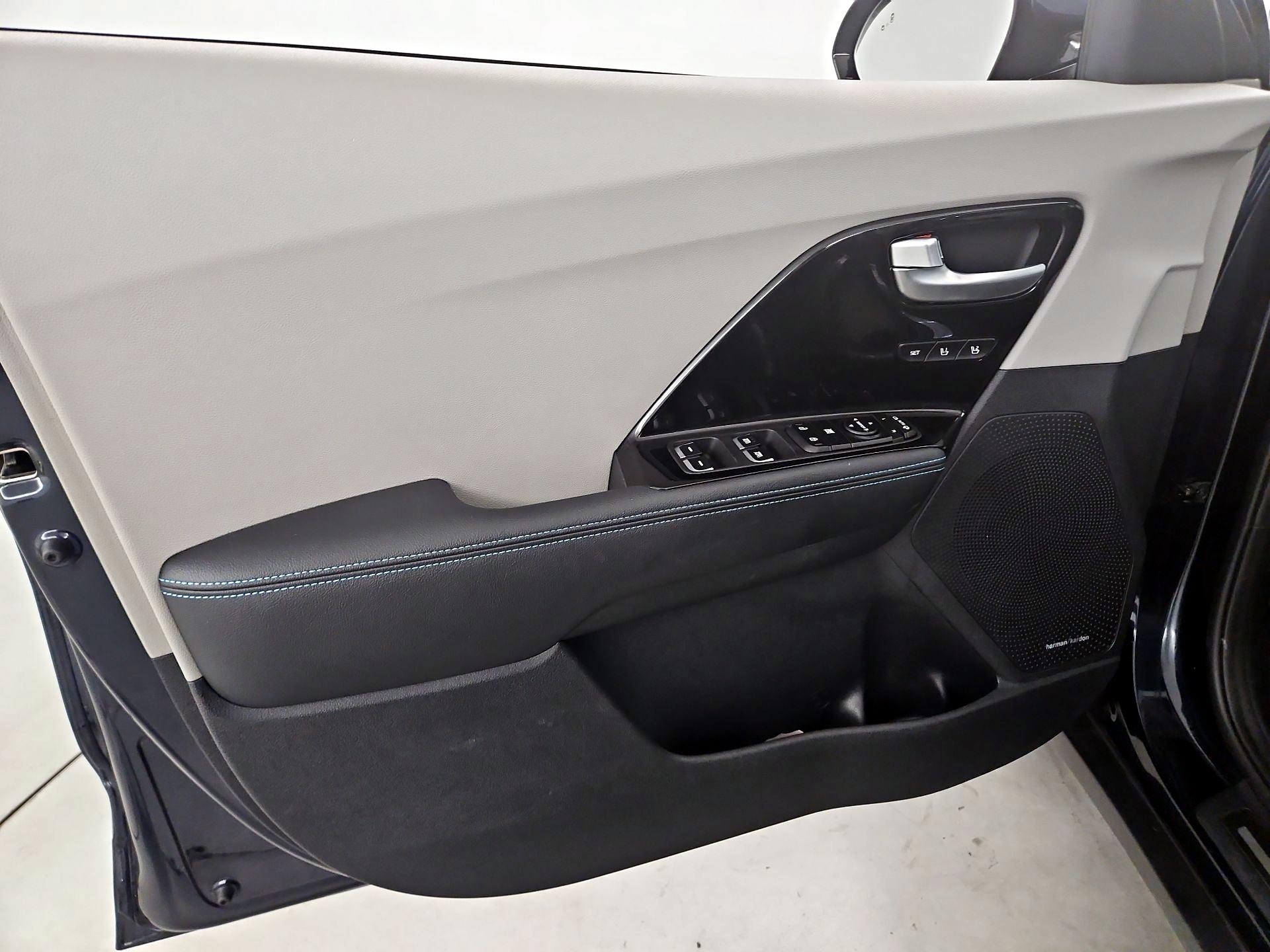 Thumbnail: 2019 Kia Niro - 12