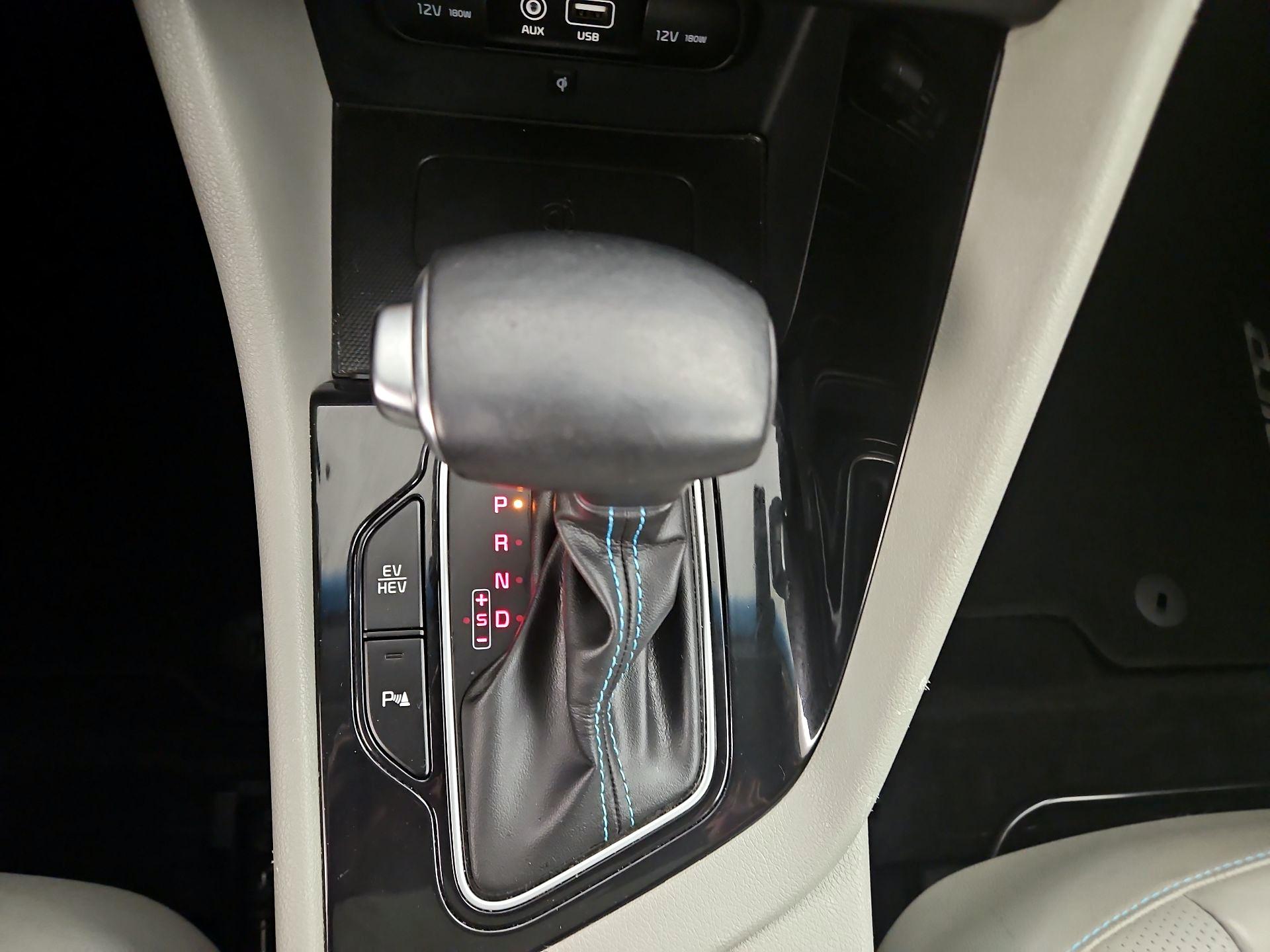 Thumbnail: 2019 Kia Niro - 18