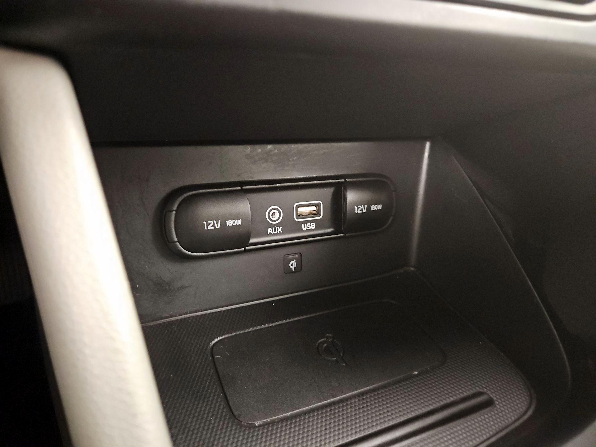 Thumbnail: 2019 Kia Niro - 19