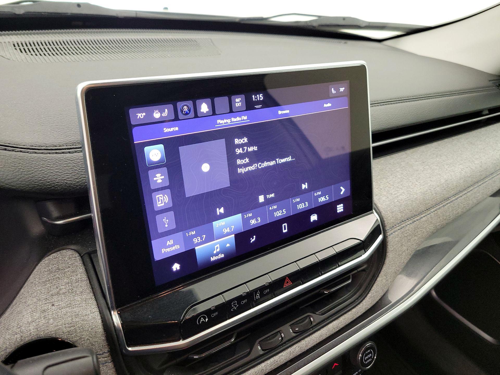 Thumbnail: 2022 Jeep Compass - 15